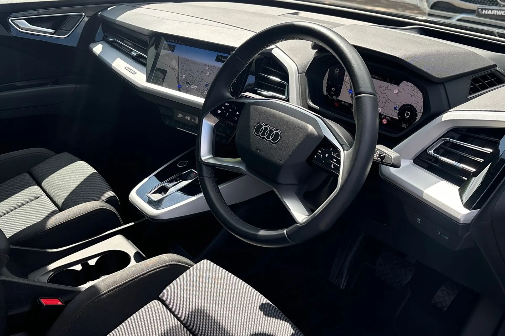 Audi Q4 thumbnail image number 26