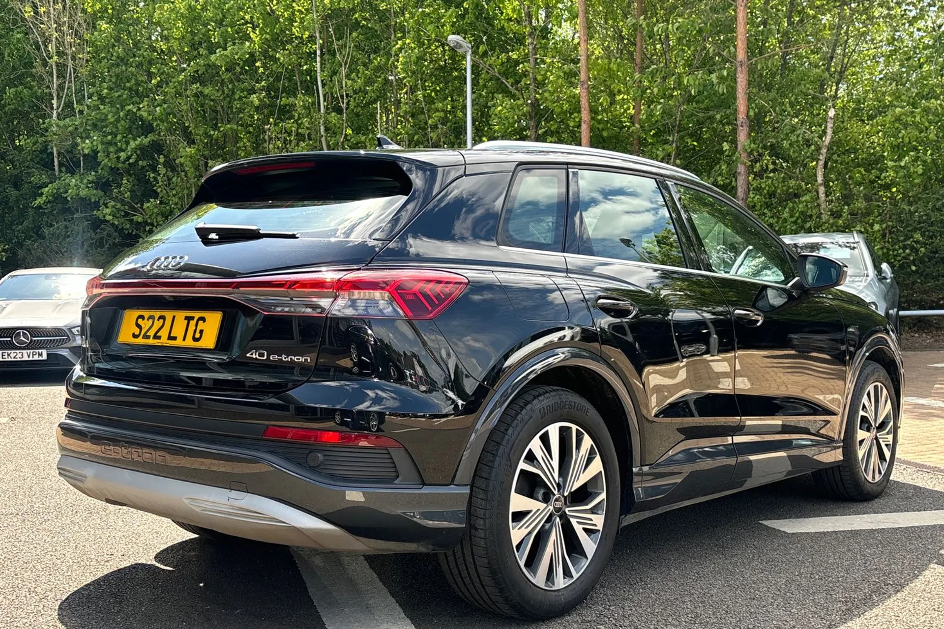 Audi Q4 thumbnail image number 7