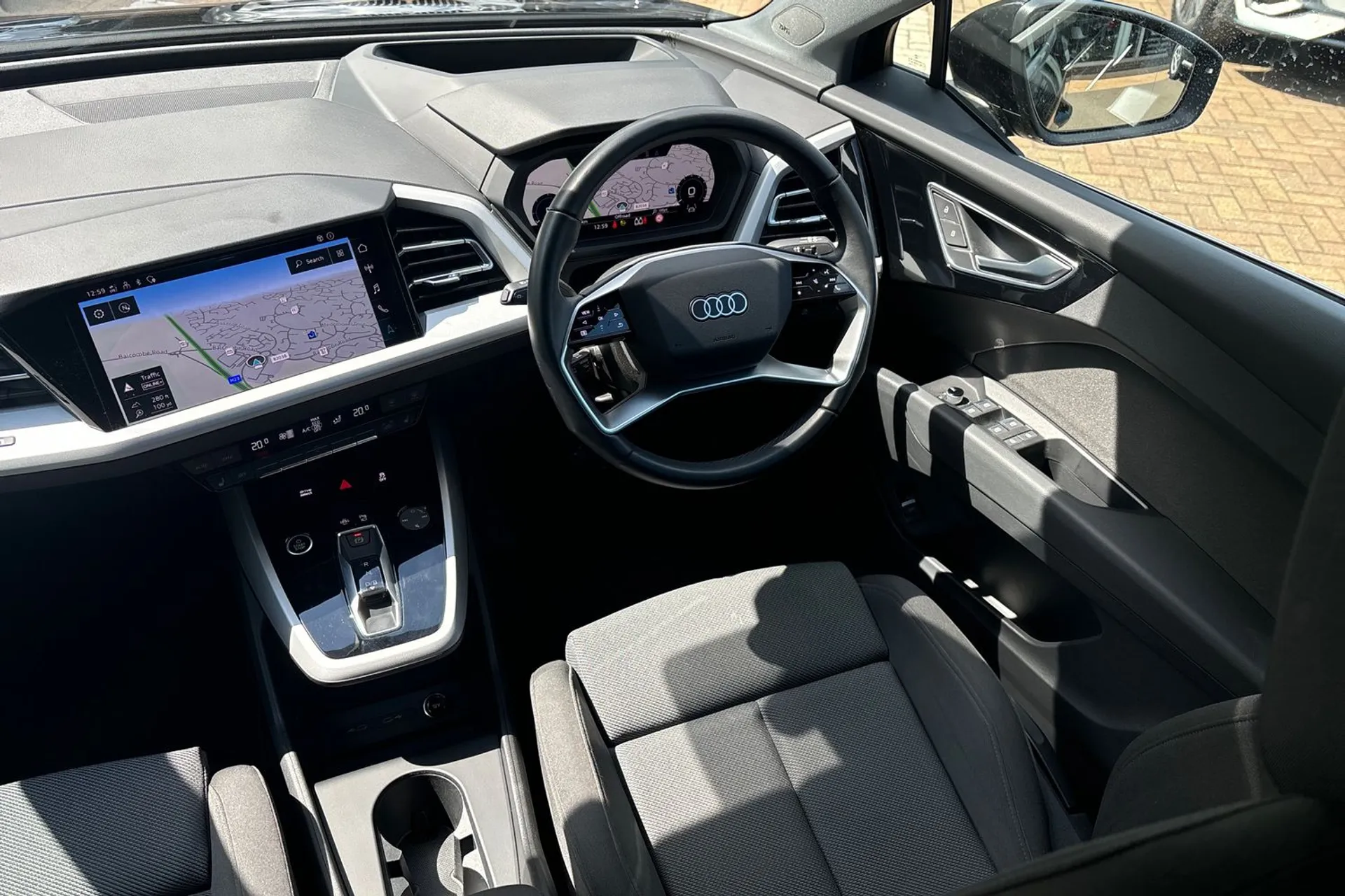 Audi Q4 thumbnail image number 34