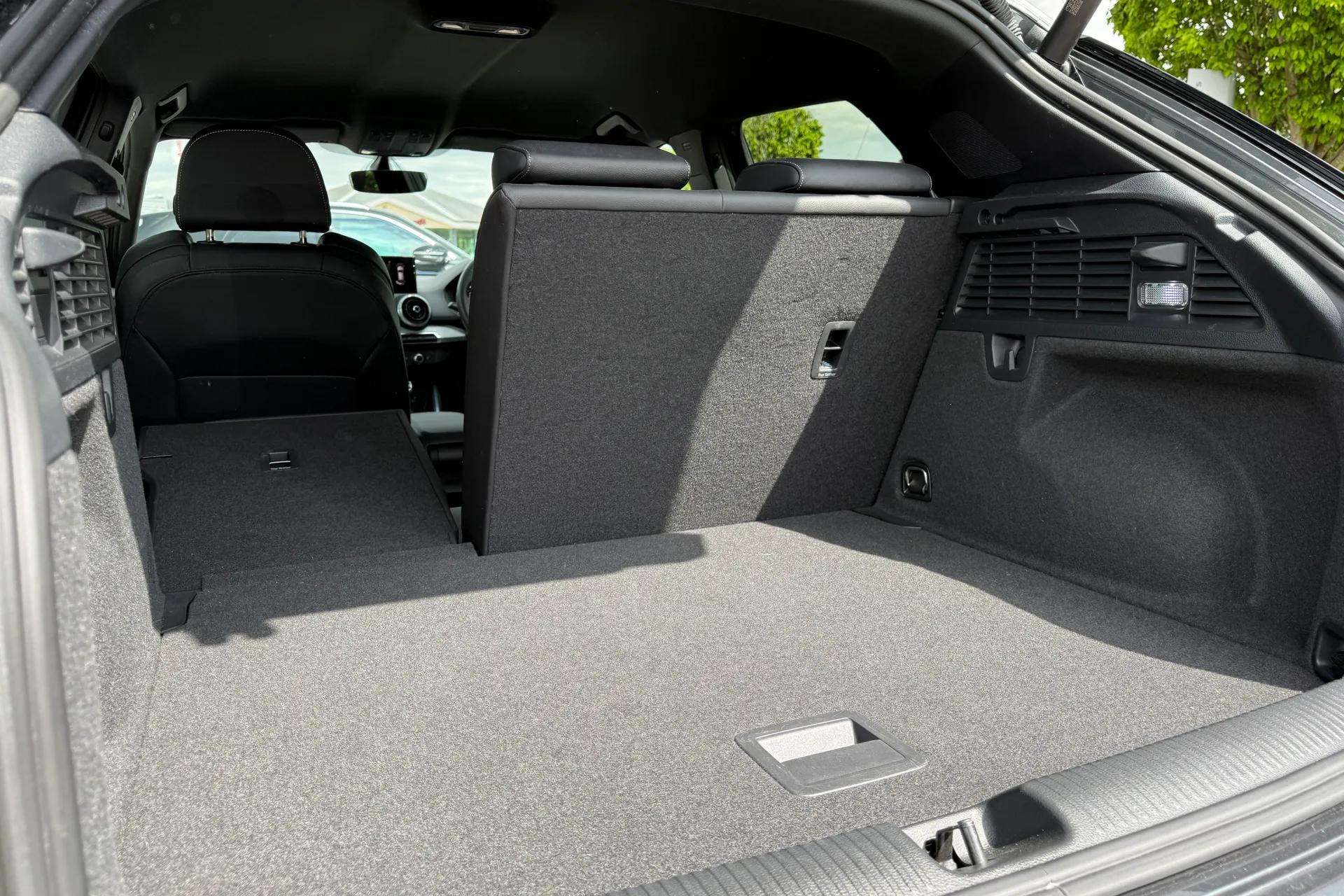 Audi Q2 thumbnail image number 33
