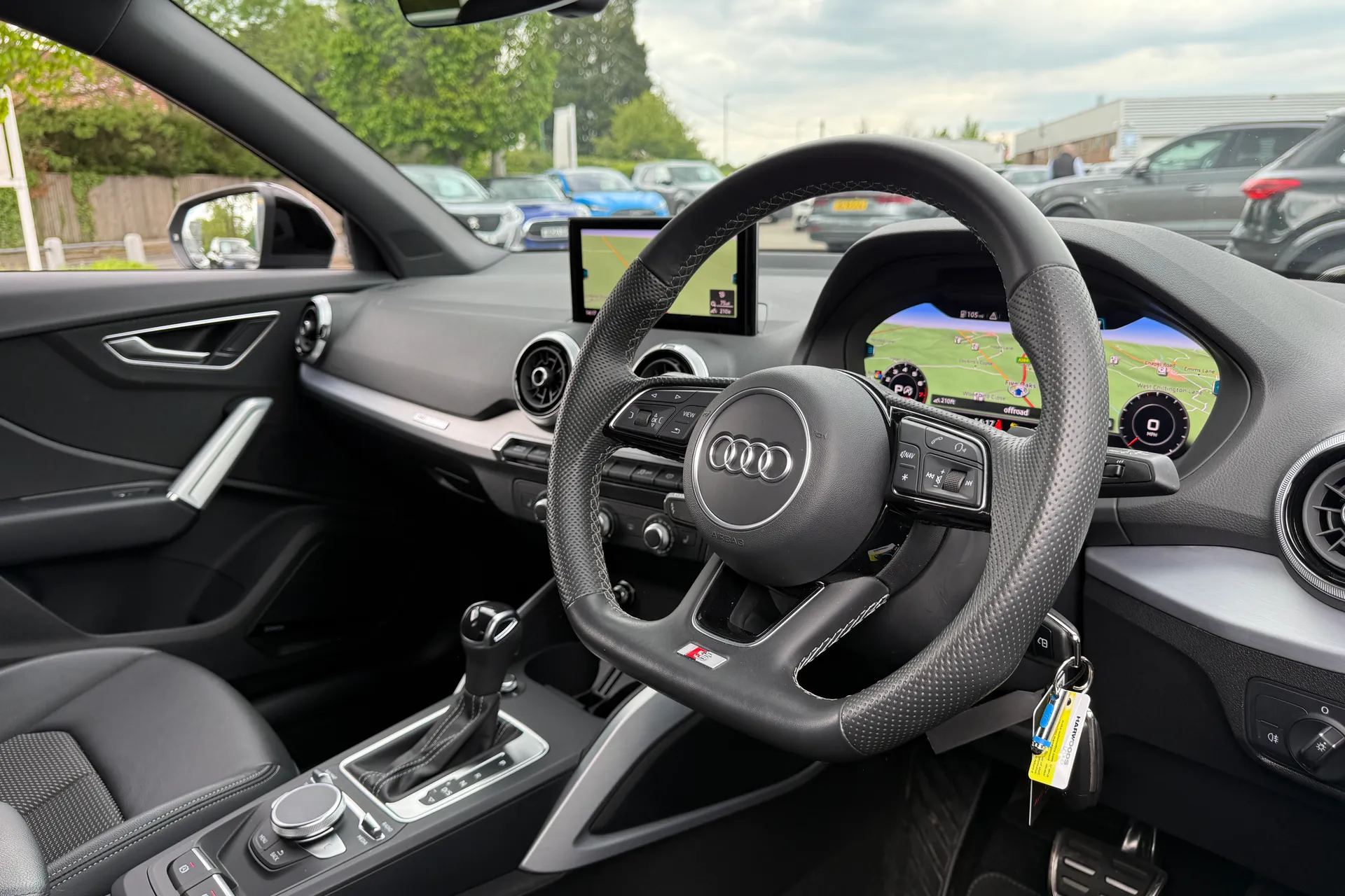 Audi Q2 thumbnail image number 25