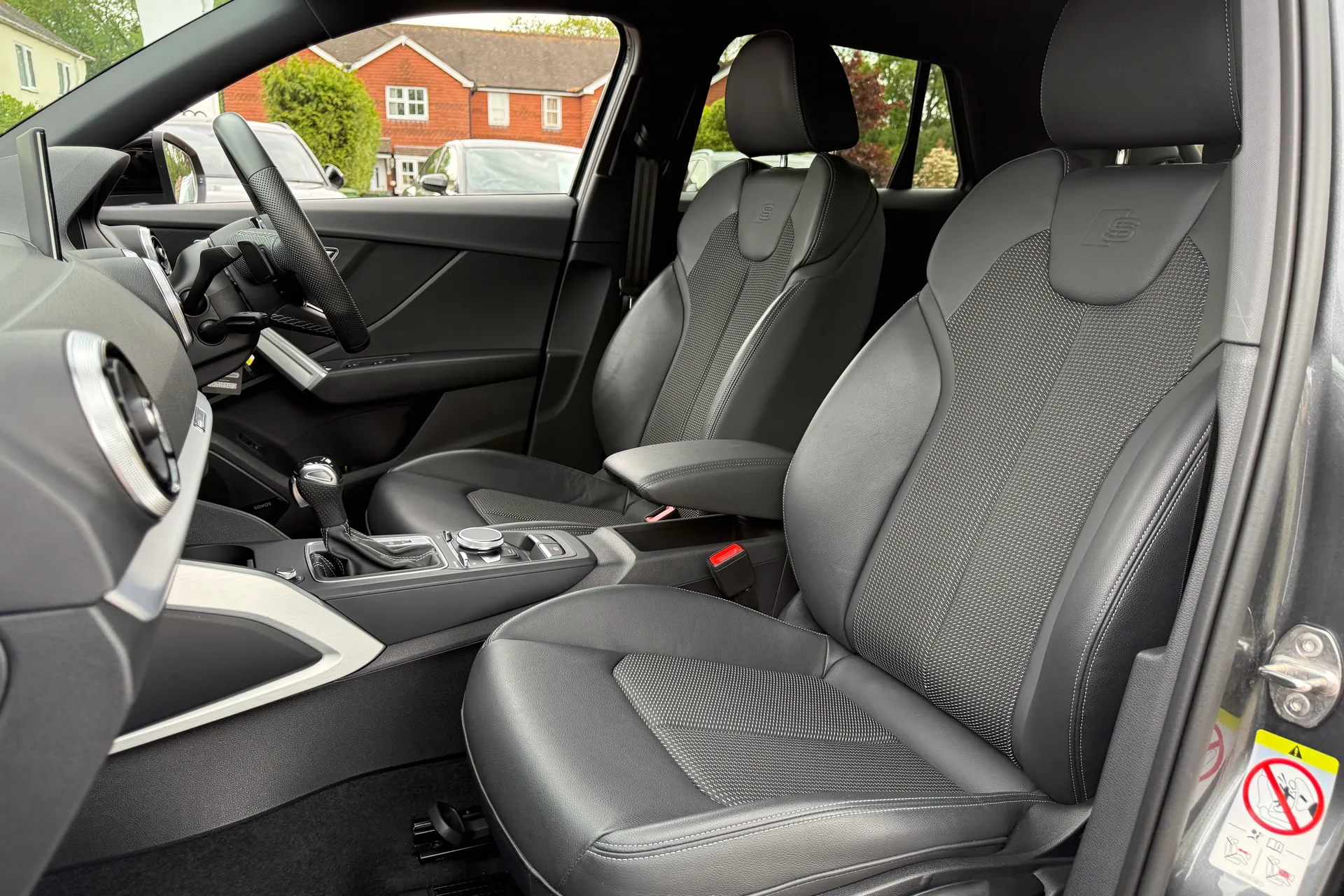 Audi Q2 thumbnail image number 27