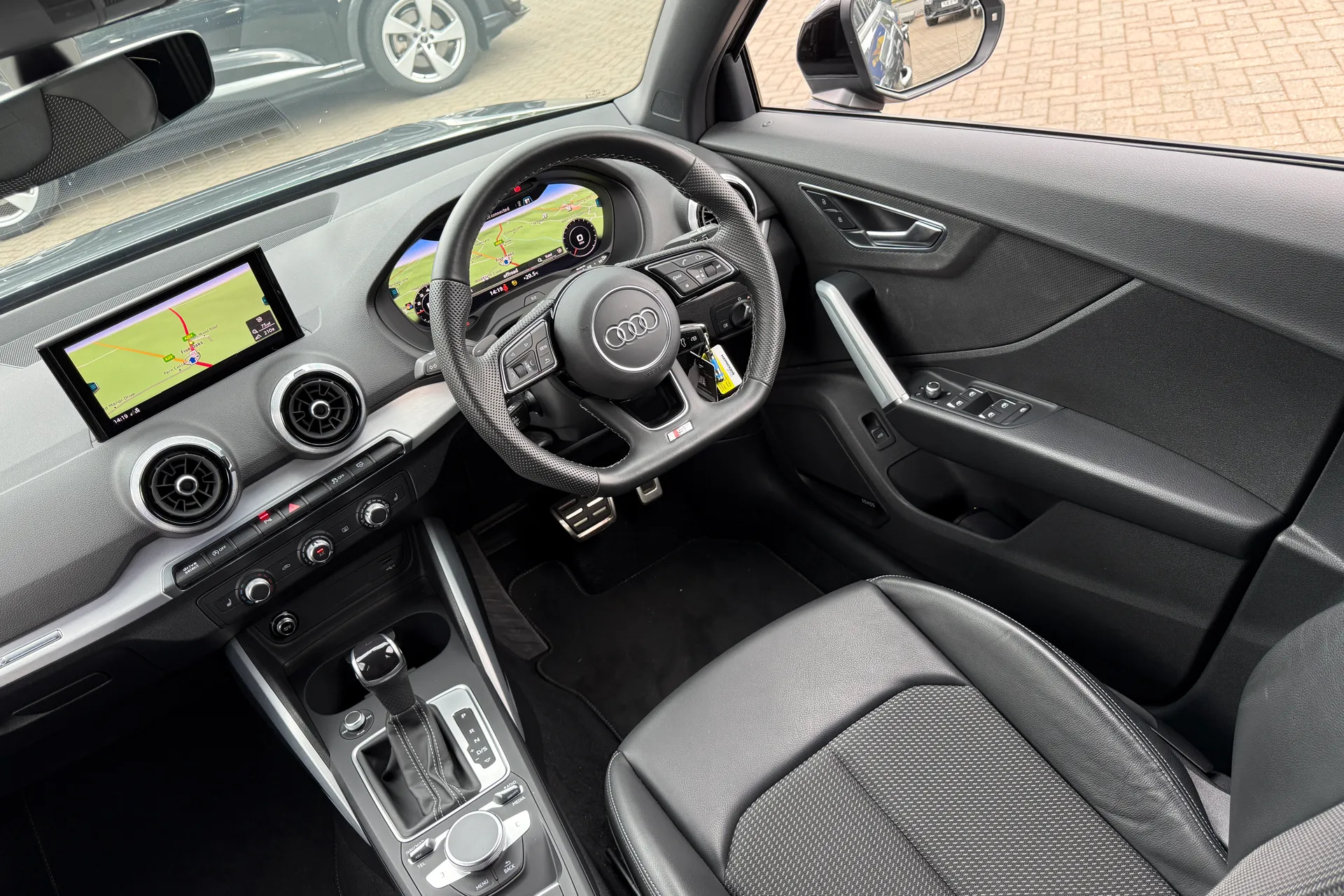 Audi Q2 thumbnail image number 39
