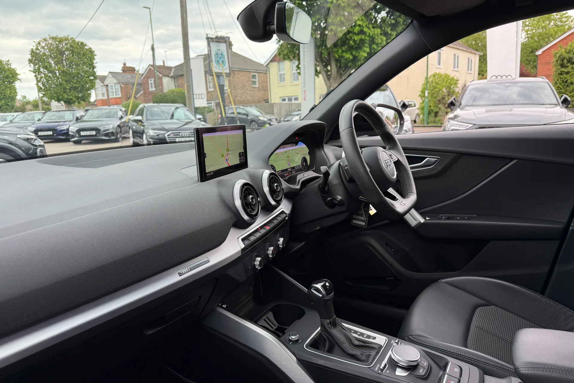 Audi Q2 thumbnail image number 26