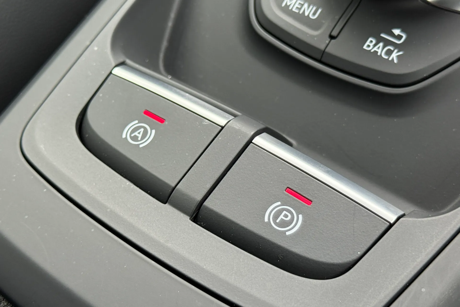 Audi Q2 thumbnail image number 38