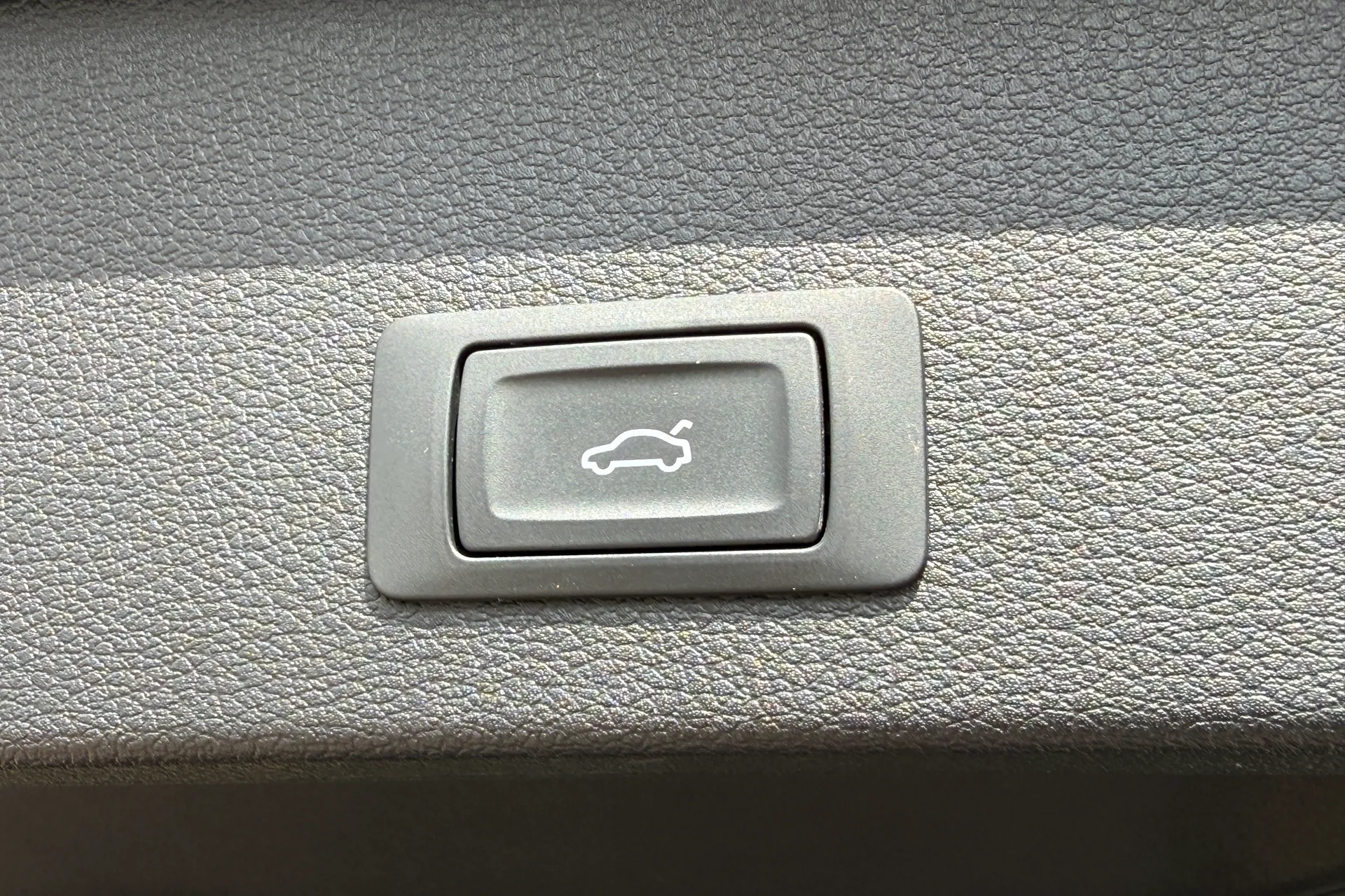 Audi Q2 thumbnail image number 34