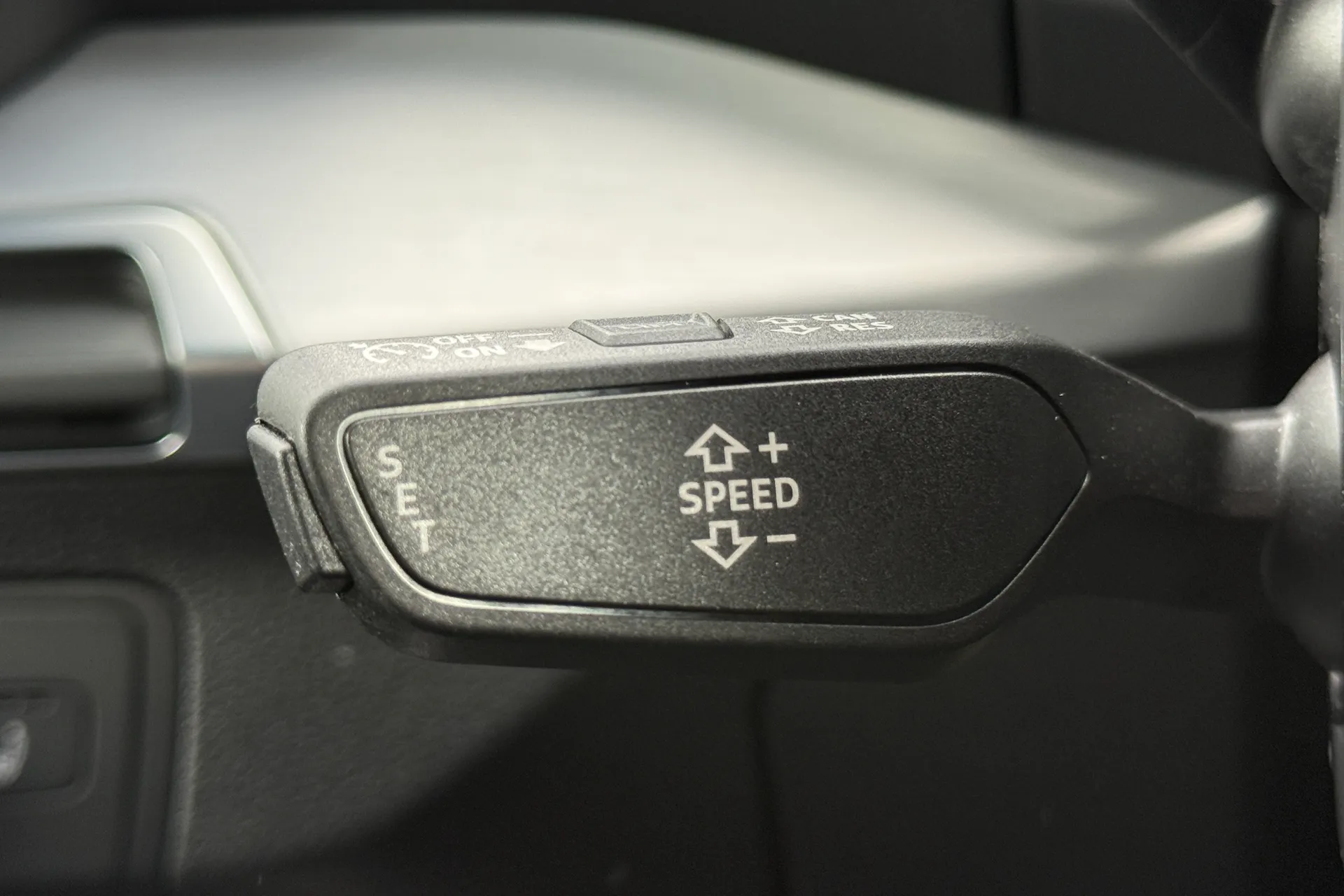 Audi Q2 thumbnail image number 15
