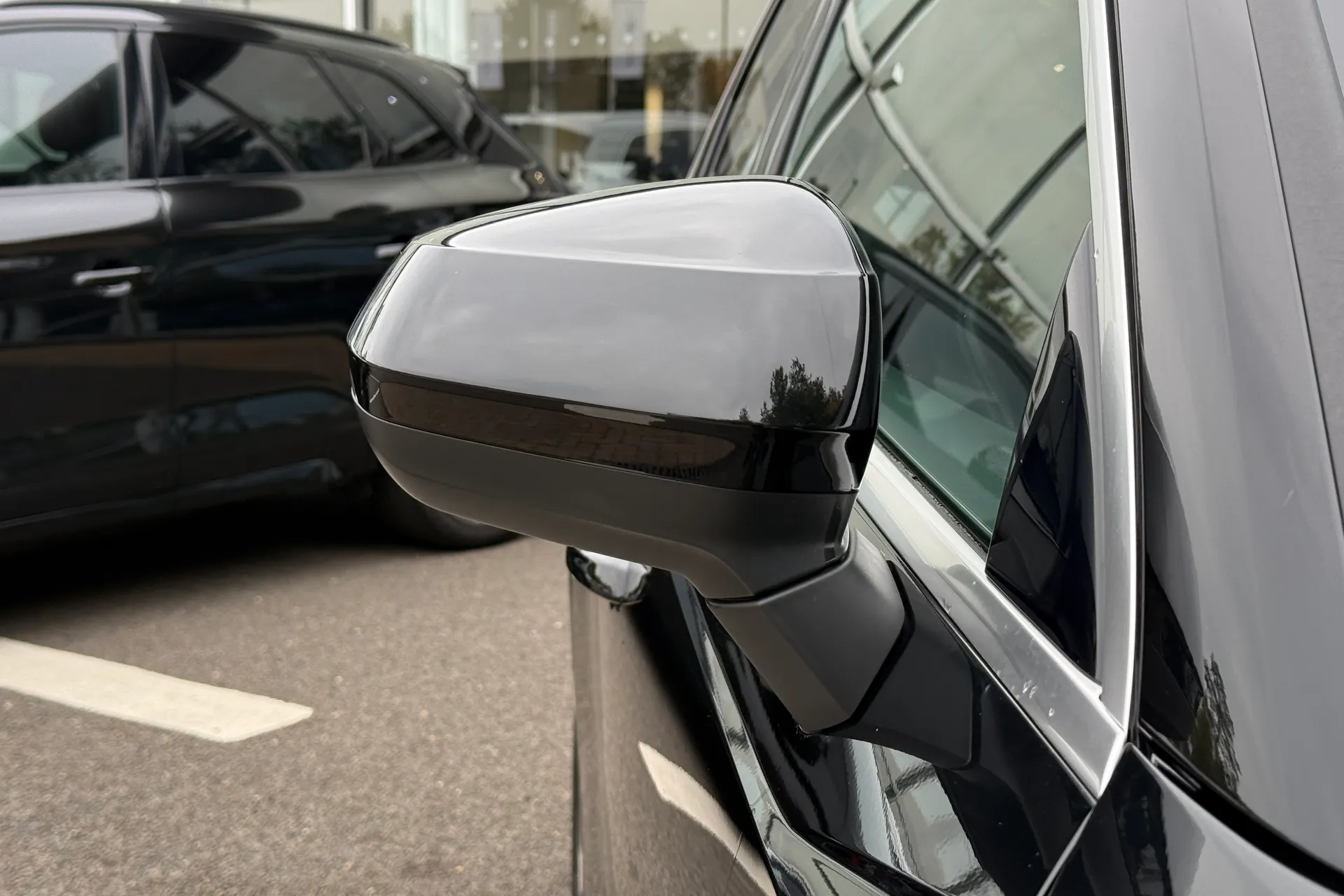 Audi Q3 thumbnail image number 9