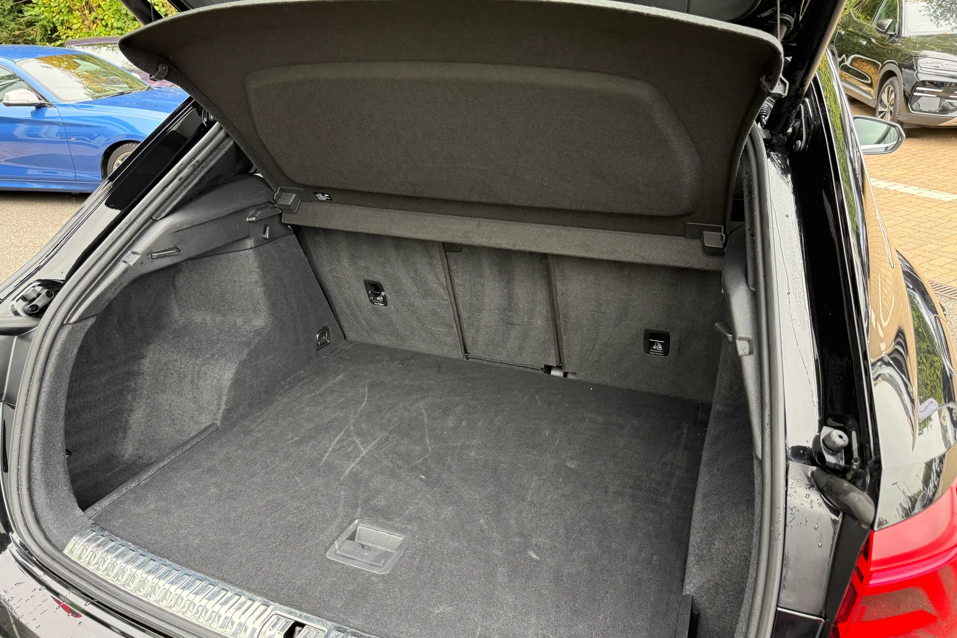 Audi Q3 thumbnail image number 48