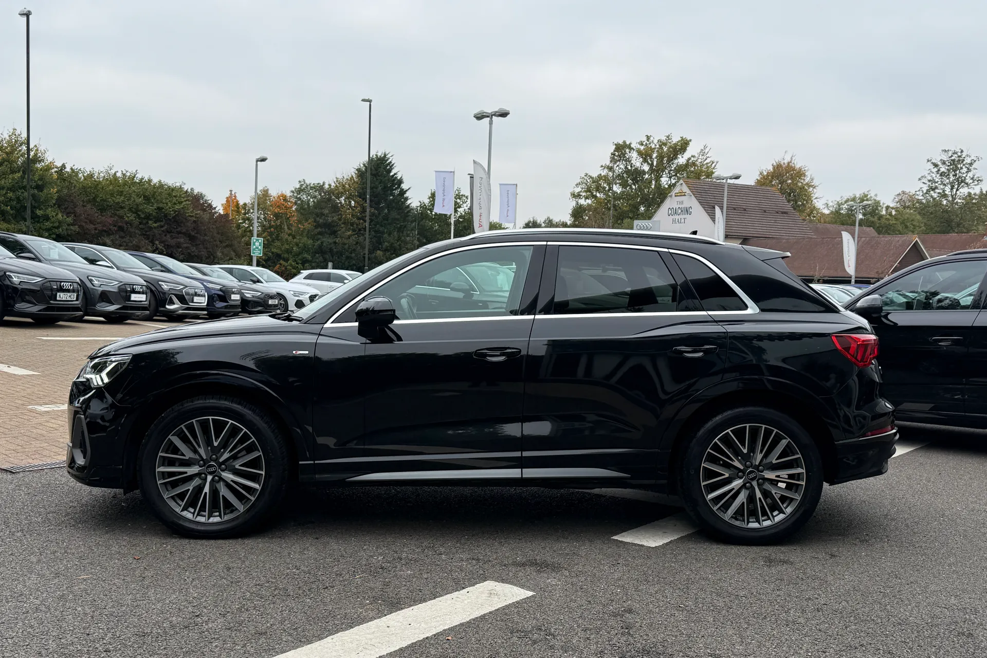 Audi Q3 thumbnail image number 52