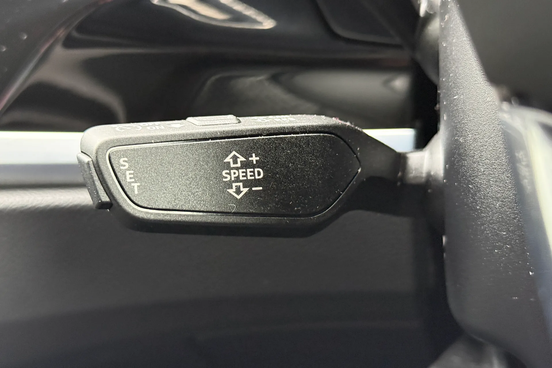 Audi Q3 thumbnail image number 19