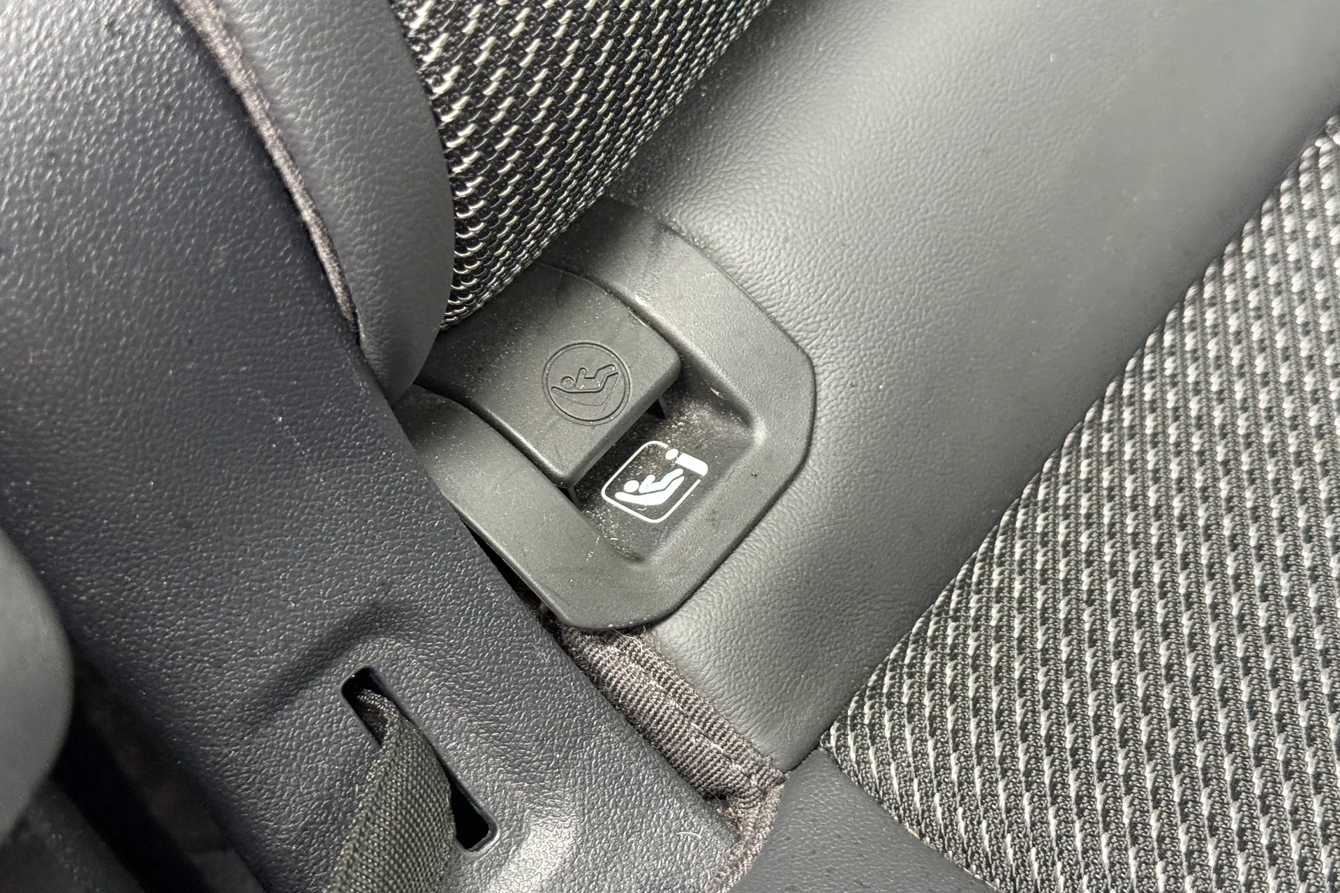 Audi Q3 thumbnail image number 38