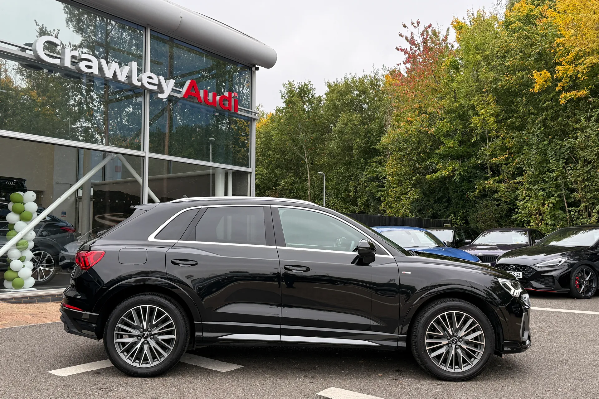 Audi Q3 thumbnail image number 2