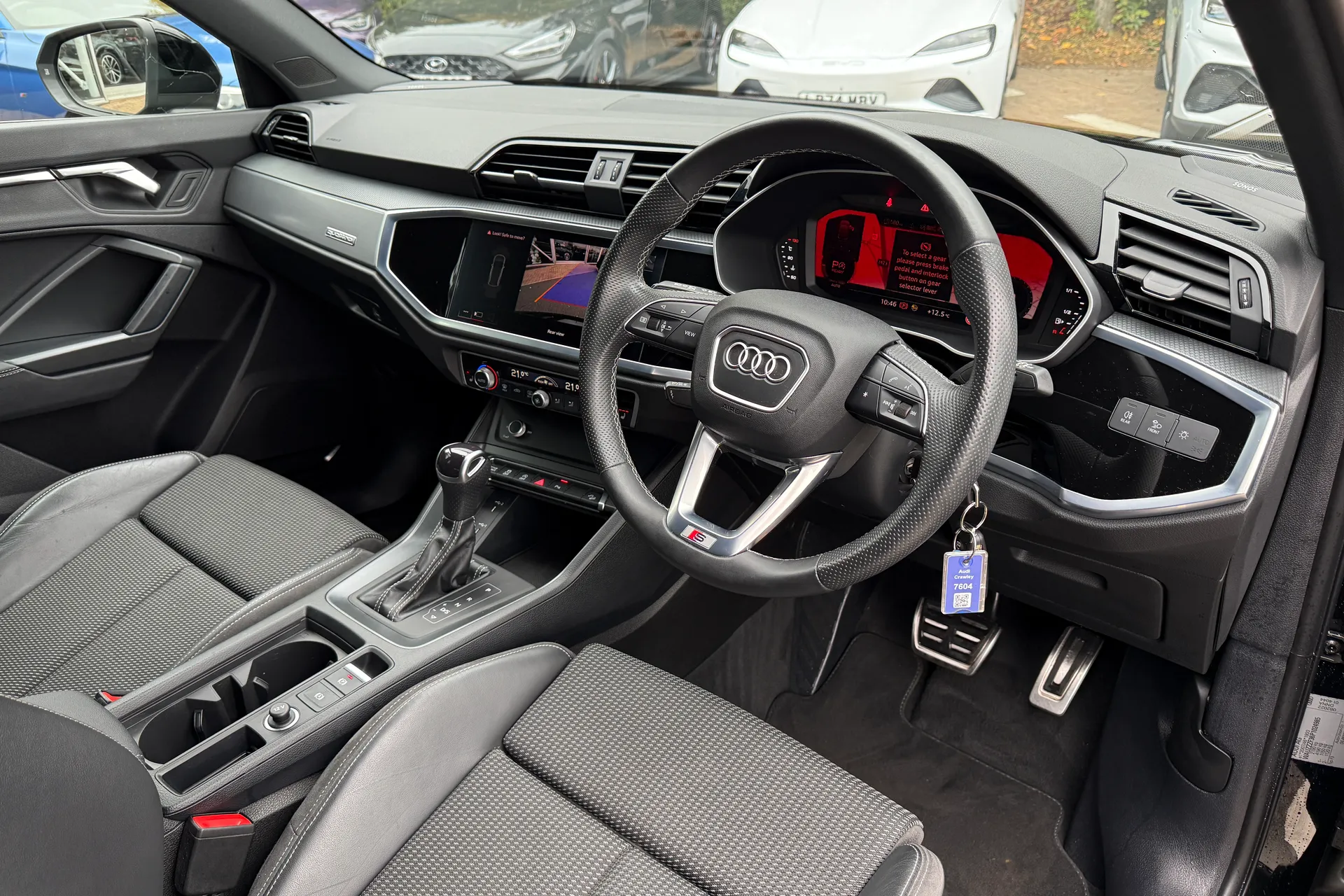 Audi Q3 thumbnail image number 31
