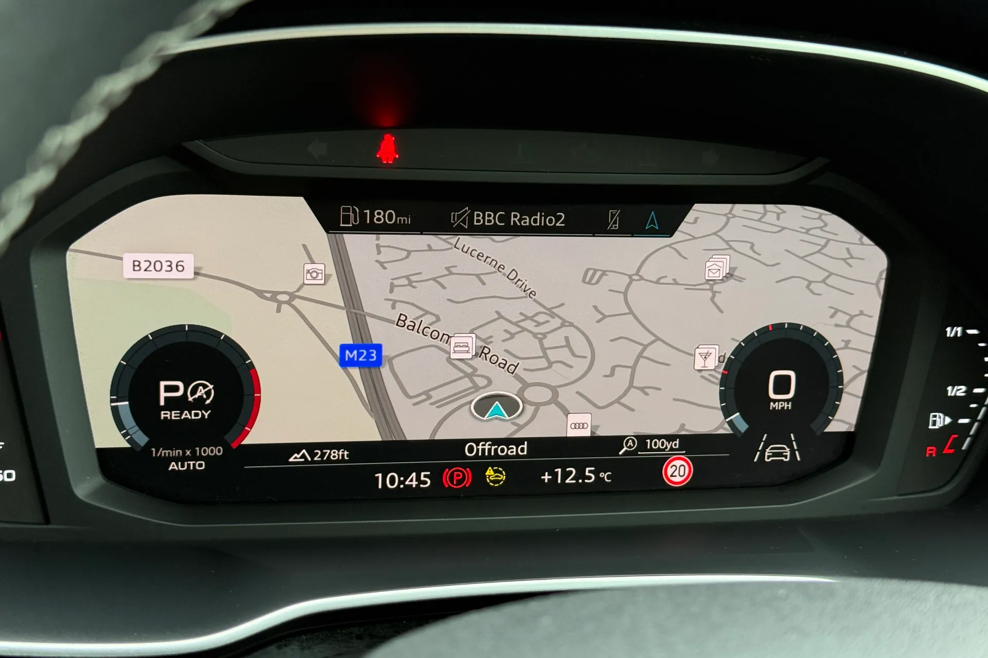 Audi Q3 thumbnail image number 15