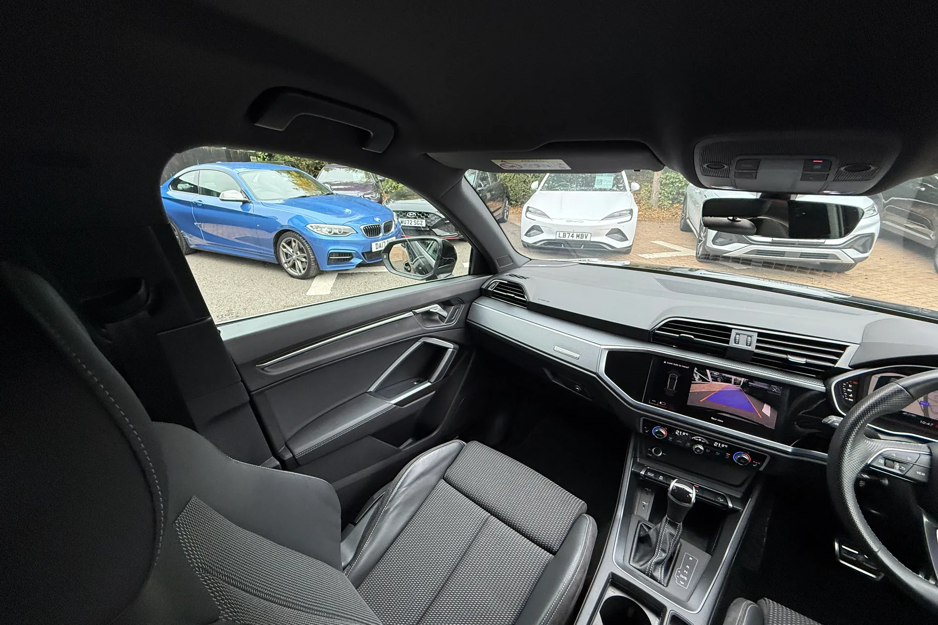 Audi Q3 thumbnail image number 40