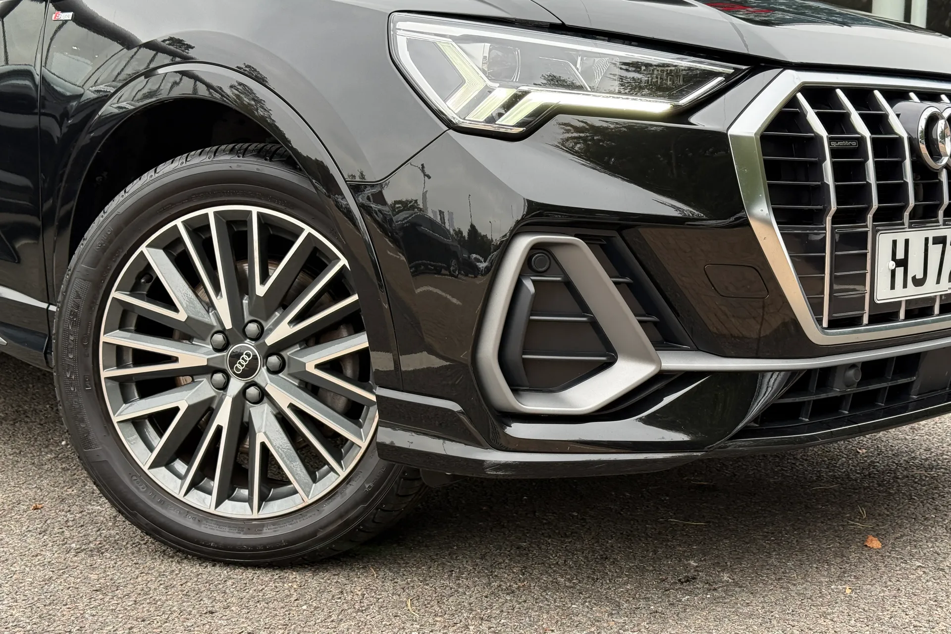 Audi Q3 thumbnail image number 5