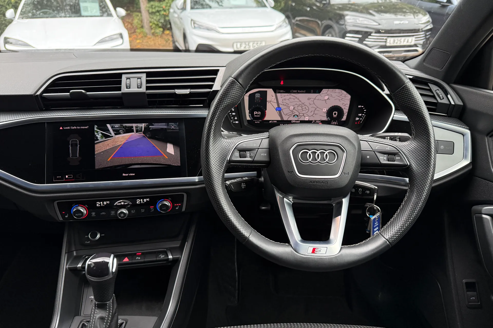 Audi Q3 thumbnail image number 43