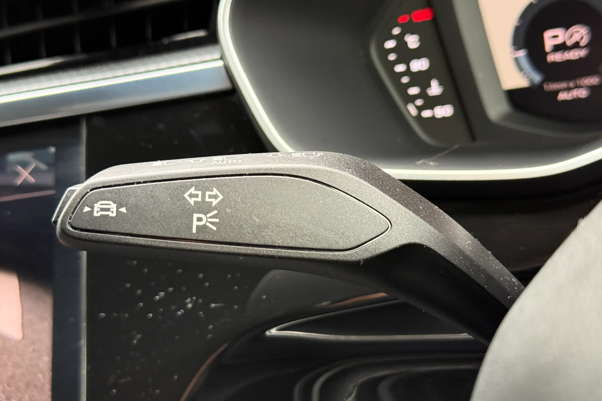 Audi Q3 thumbnail image number 20