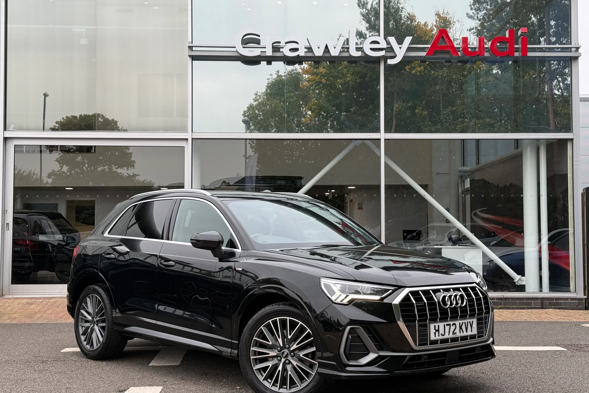 Audi Q3 focused image