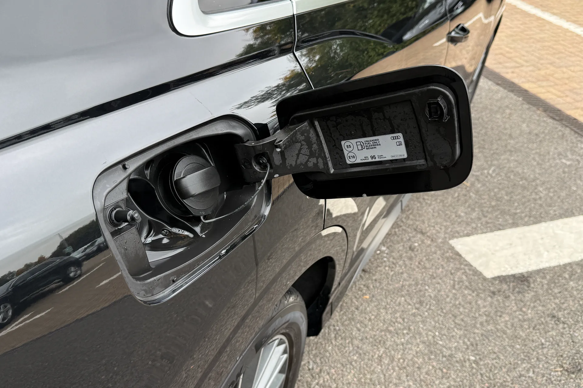 Audi Q3 thumbnail image number 35