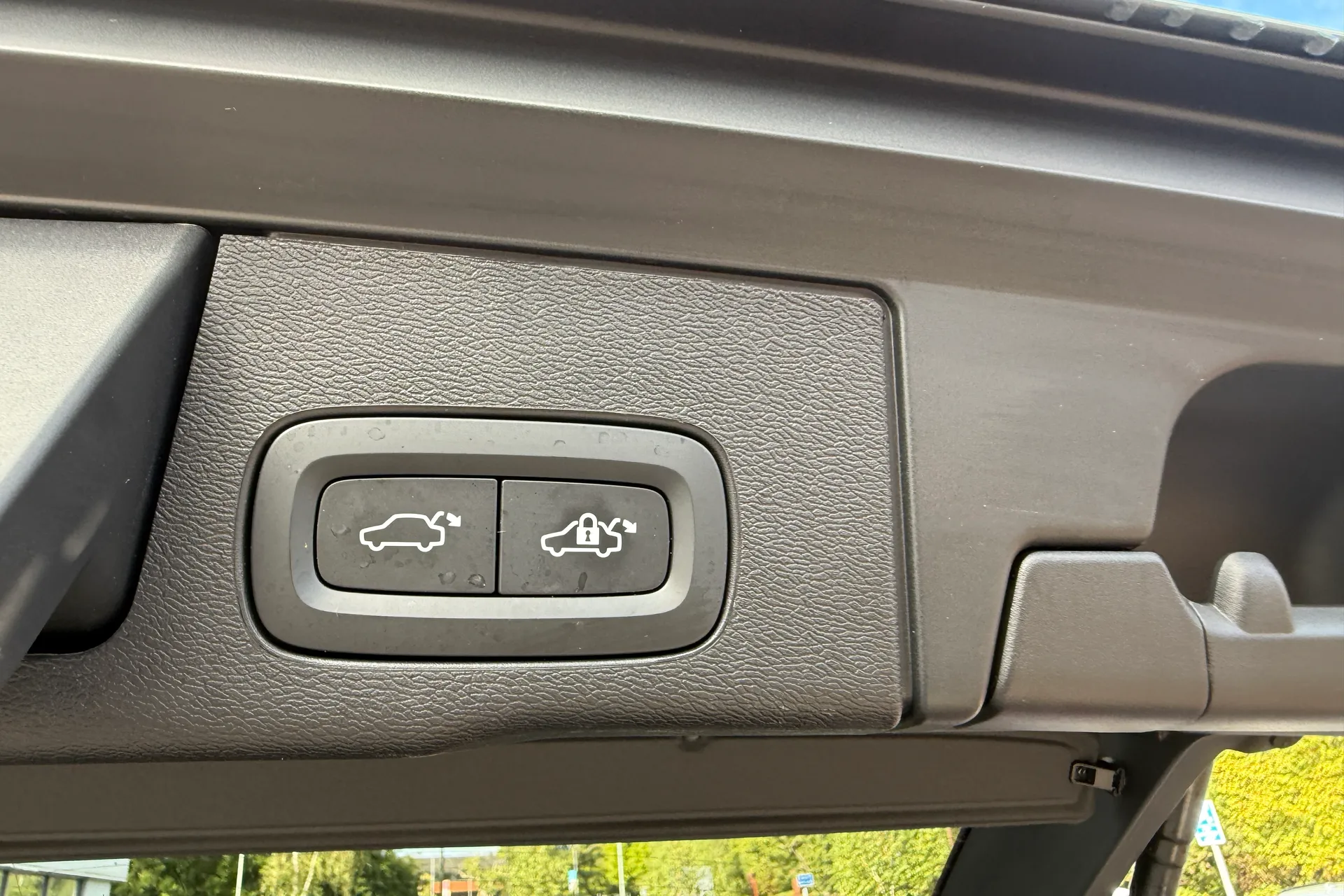 Volvo XC60 thumbnail image number 21