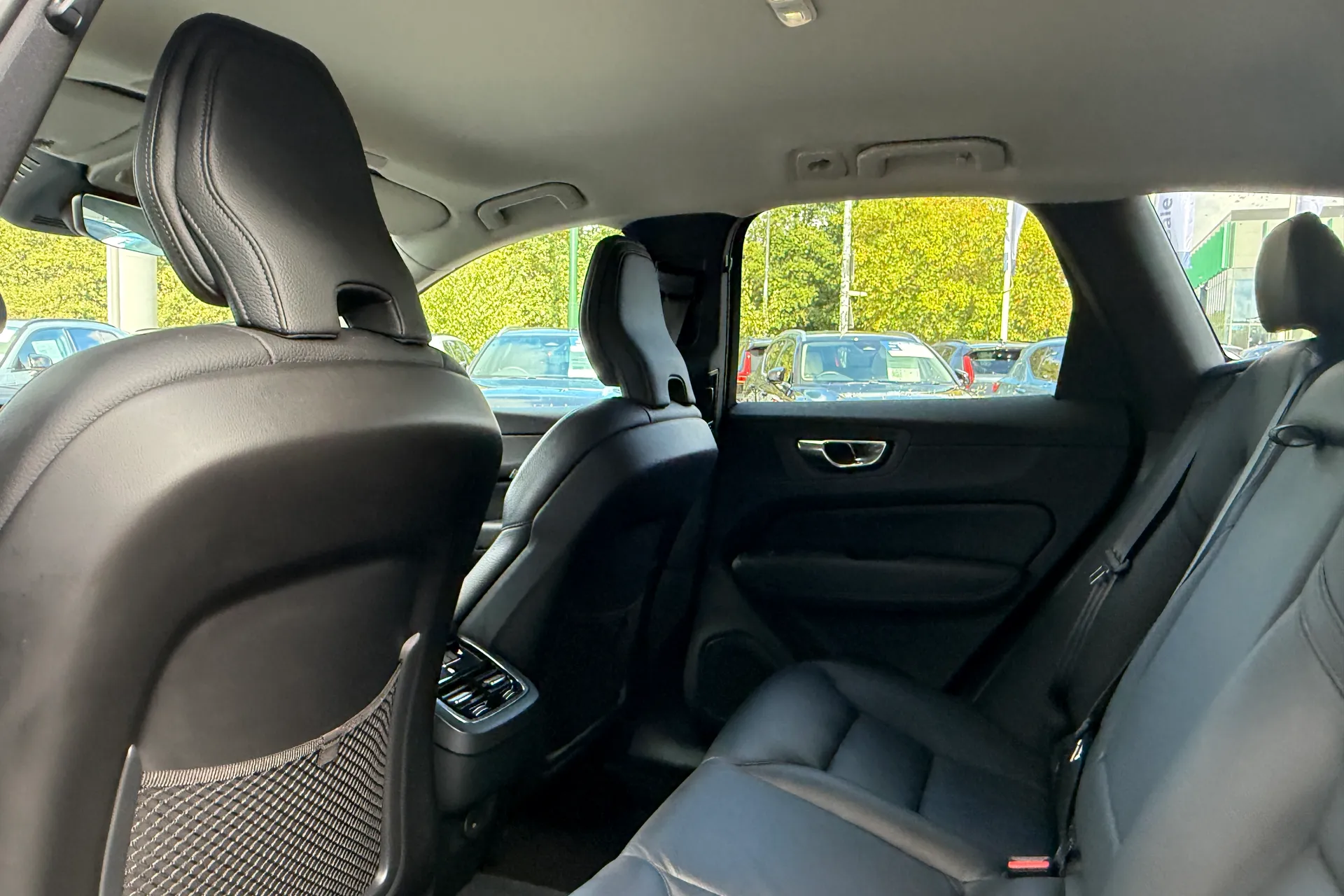 Volvo XC60 thumbnail image number 29
