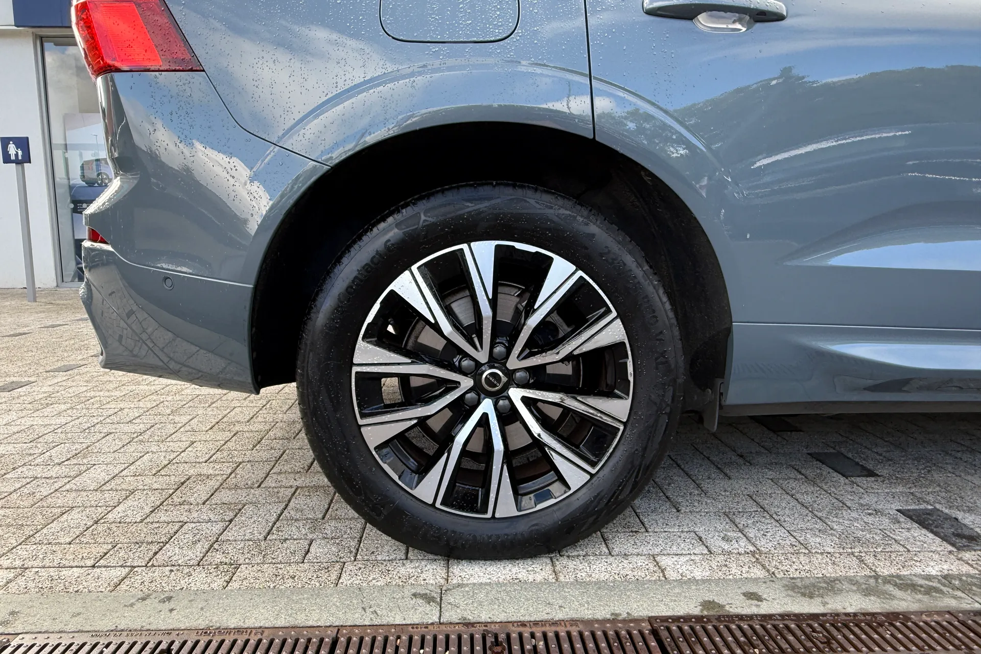 Volvo XC60 thumbnail image number 14