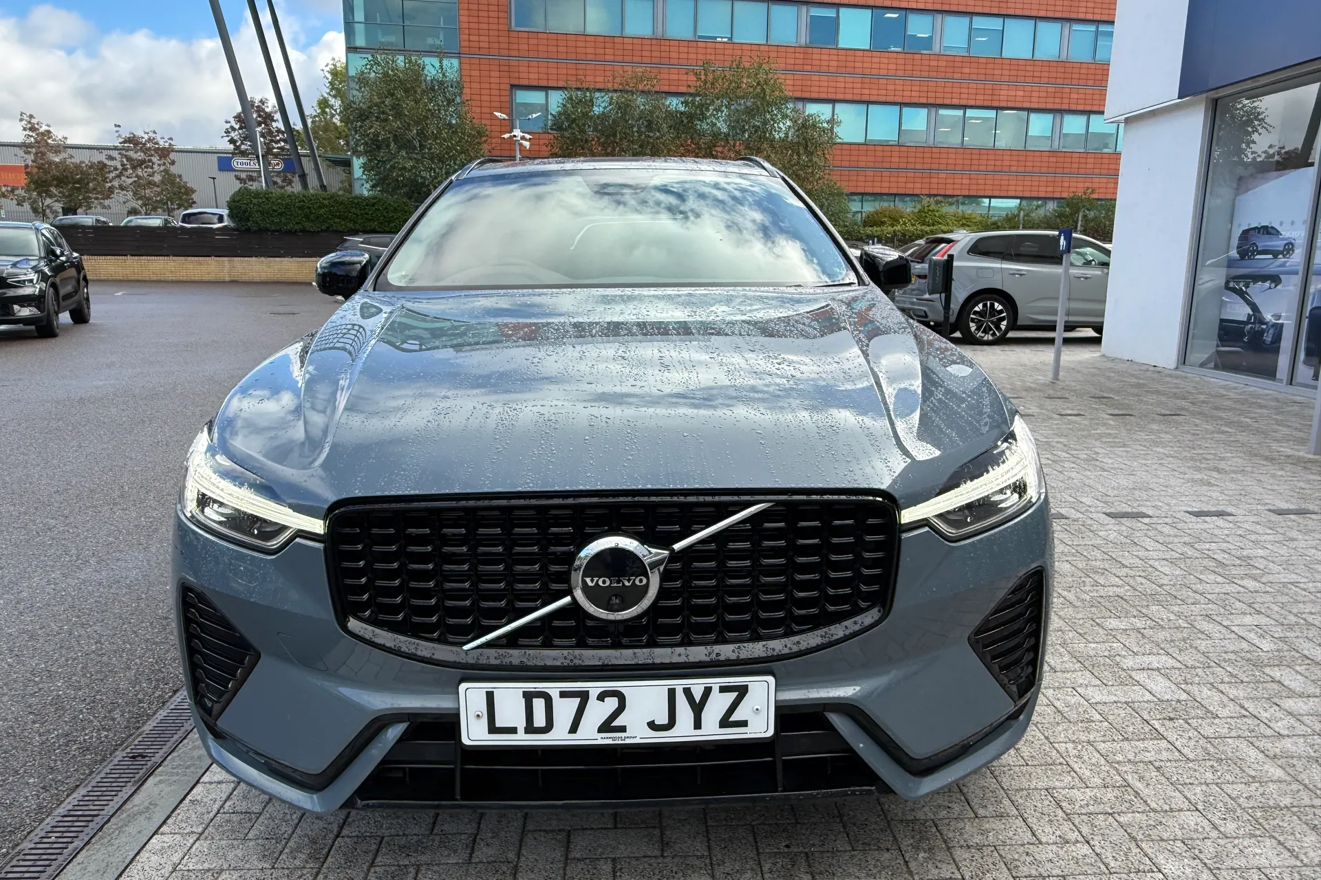 Volvo XC60 thumbnail image number 13