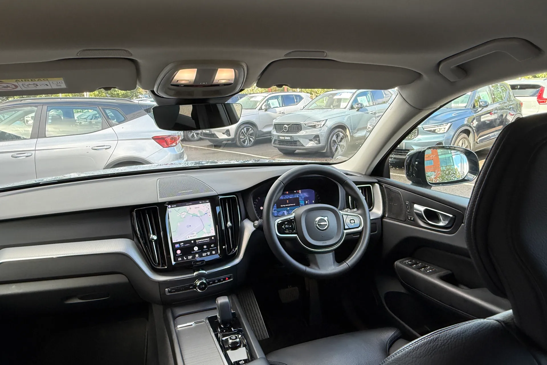 Volvo XC60 thumbnail image number 32