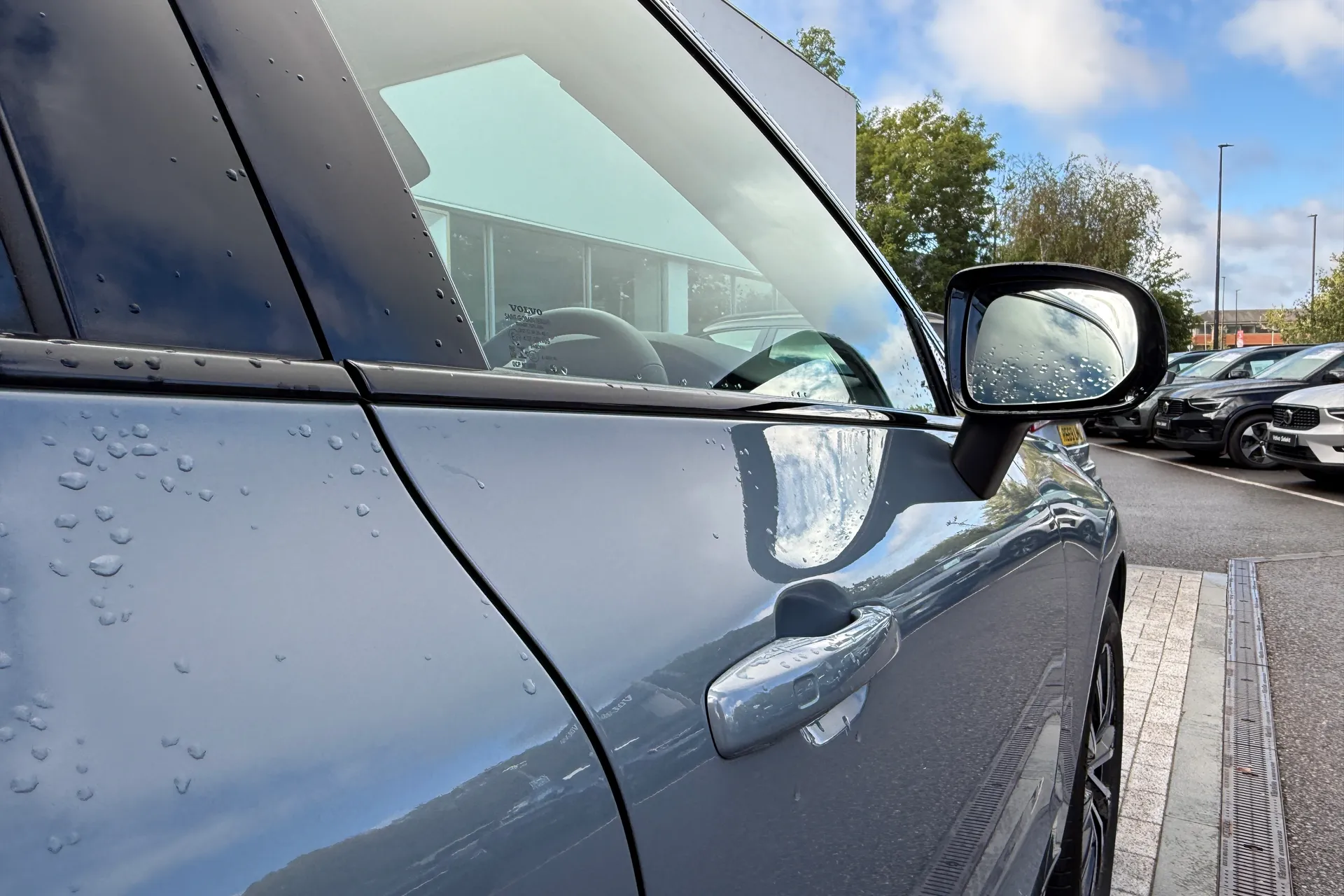 Volvo XC60 thumbnail image number 15