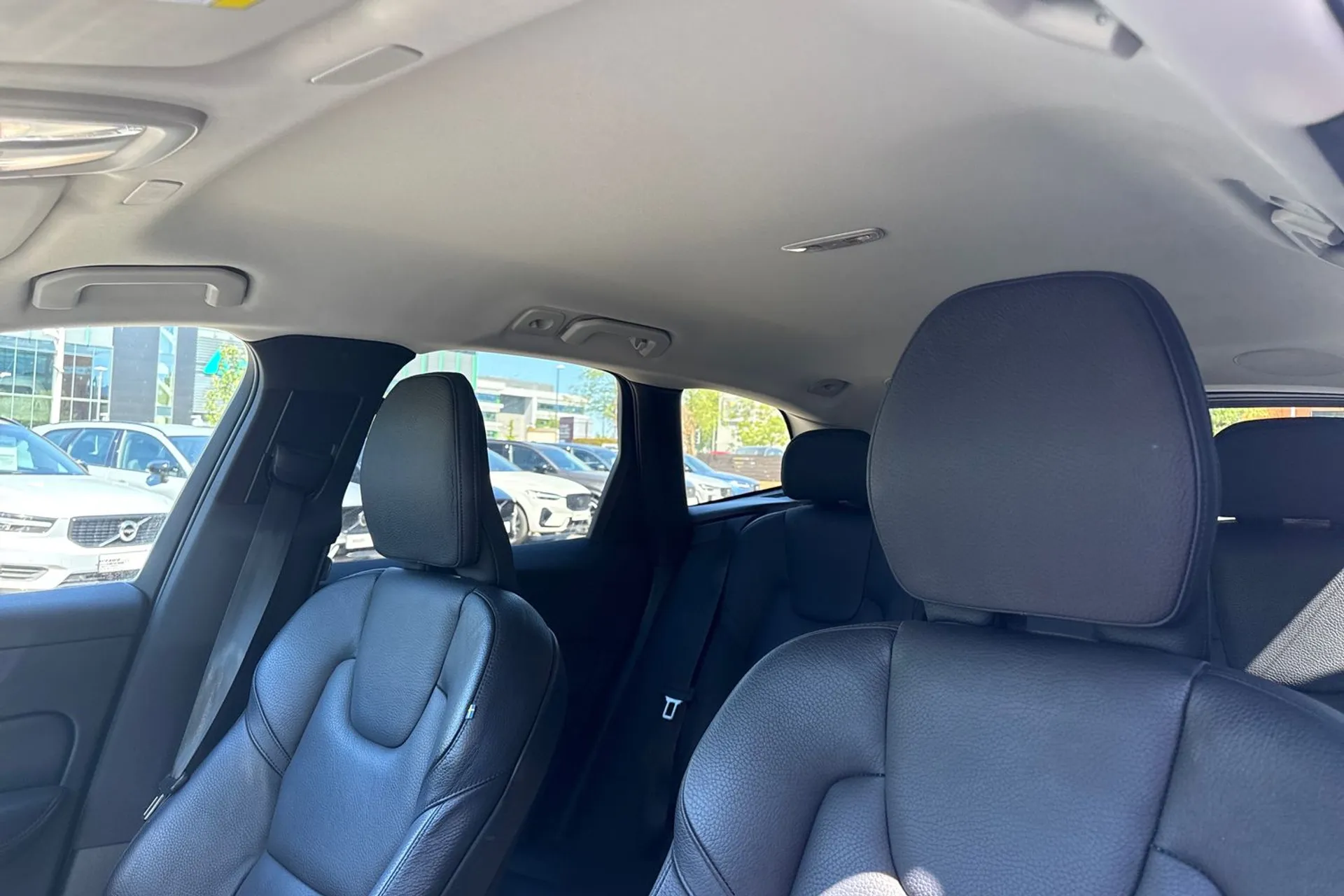 Volvo XC60 thumbnail image number 29