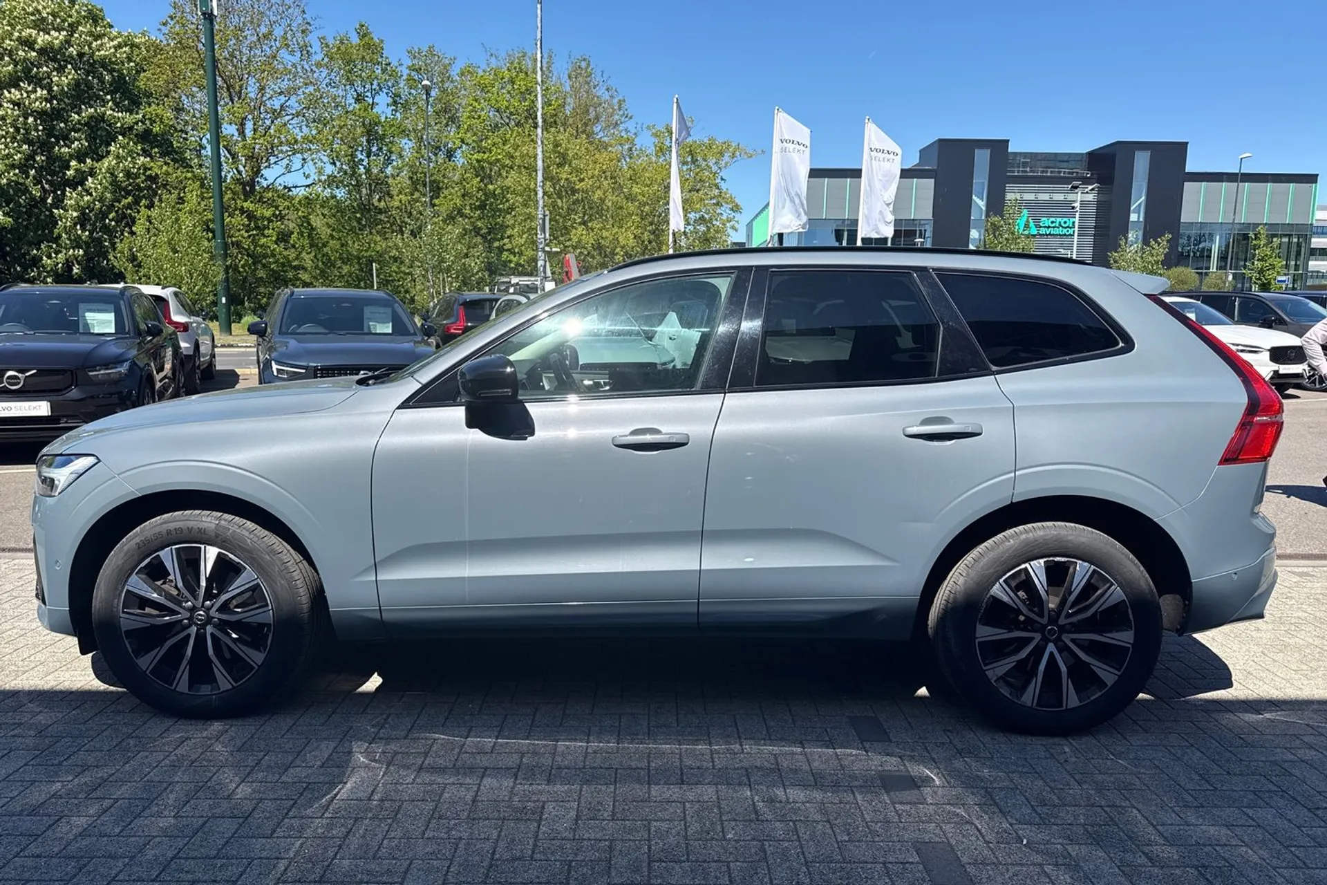 Volvo XC60 thumbnail image number 11