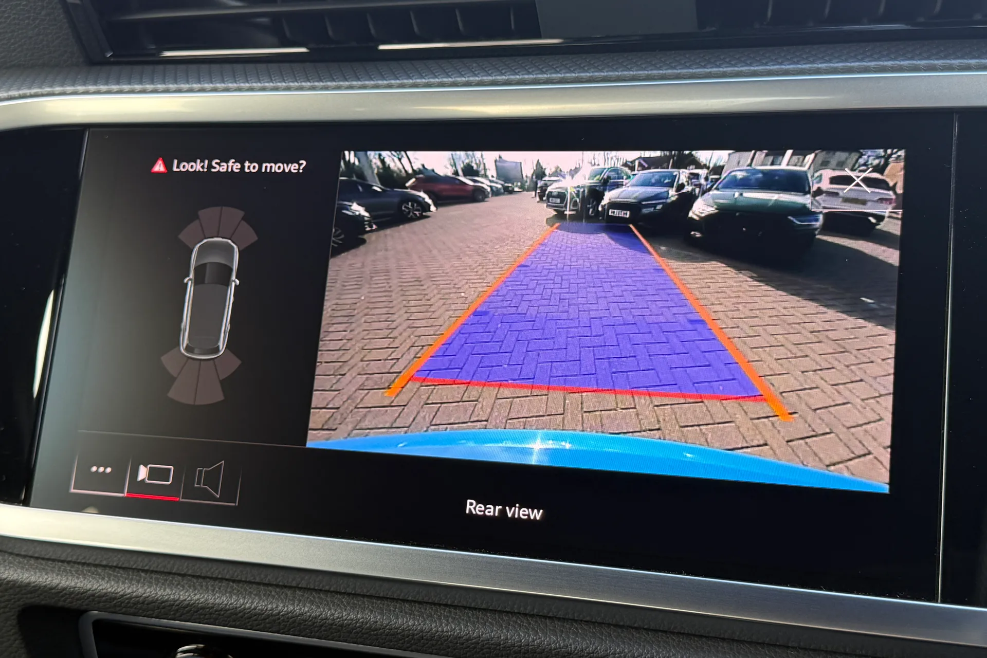 Audi Q3 S LINE 40 TFSI QUATTRO thumbnail image number 4