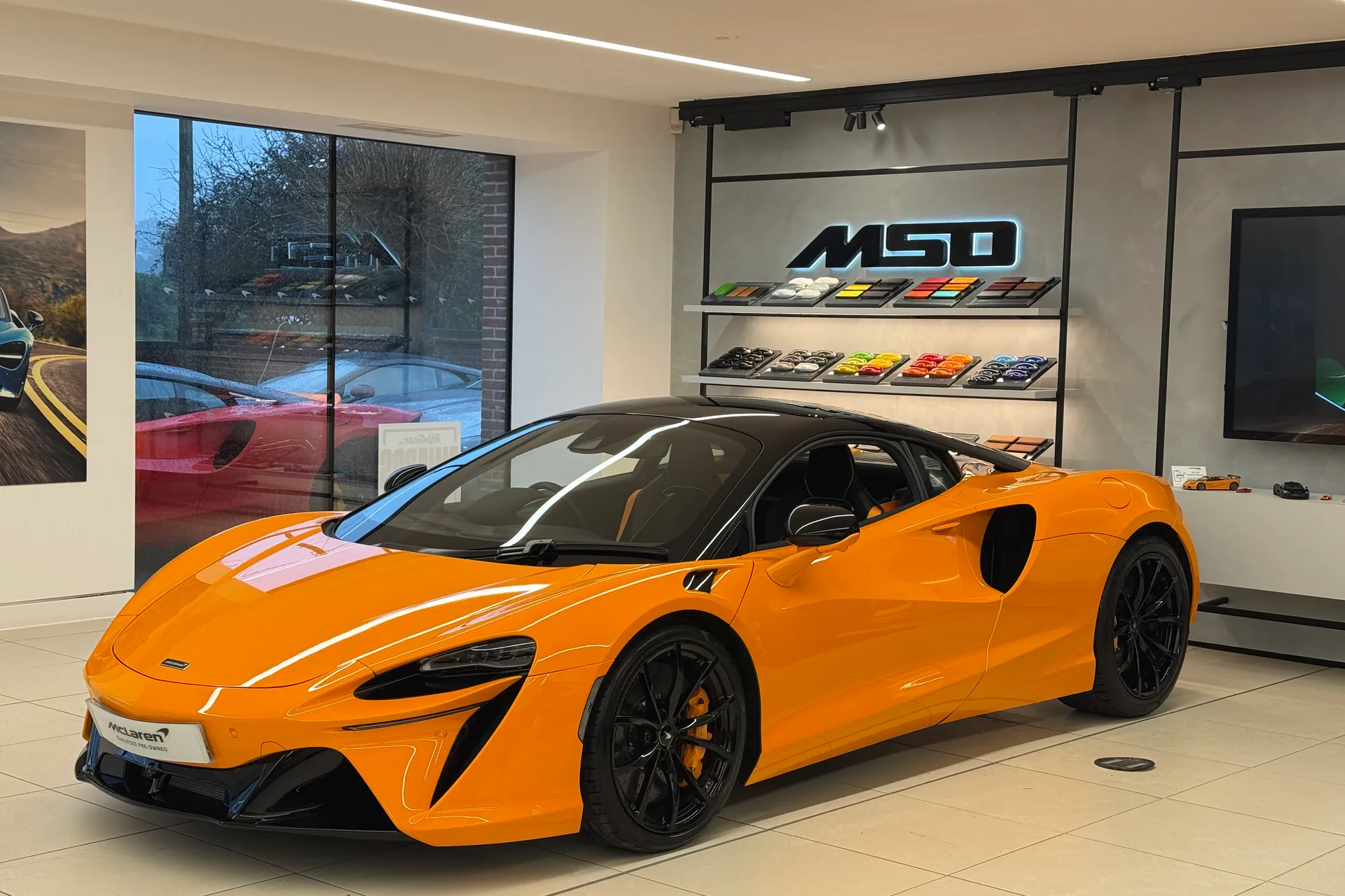 McLaren ARTURA thumbnail image number 18