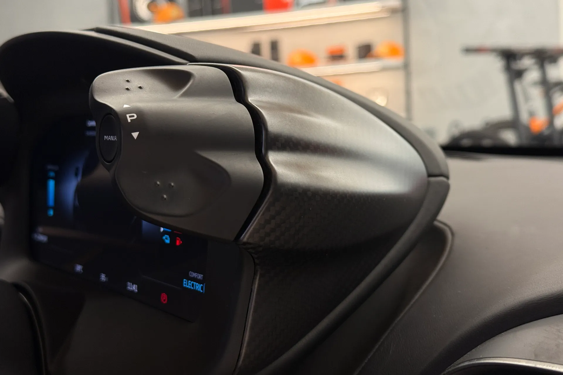 McLaren ARTURA thumbnail image number 13