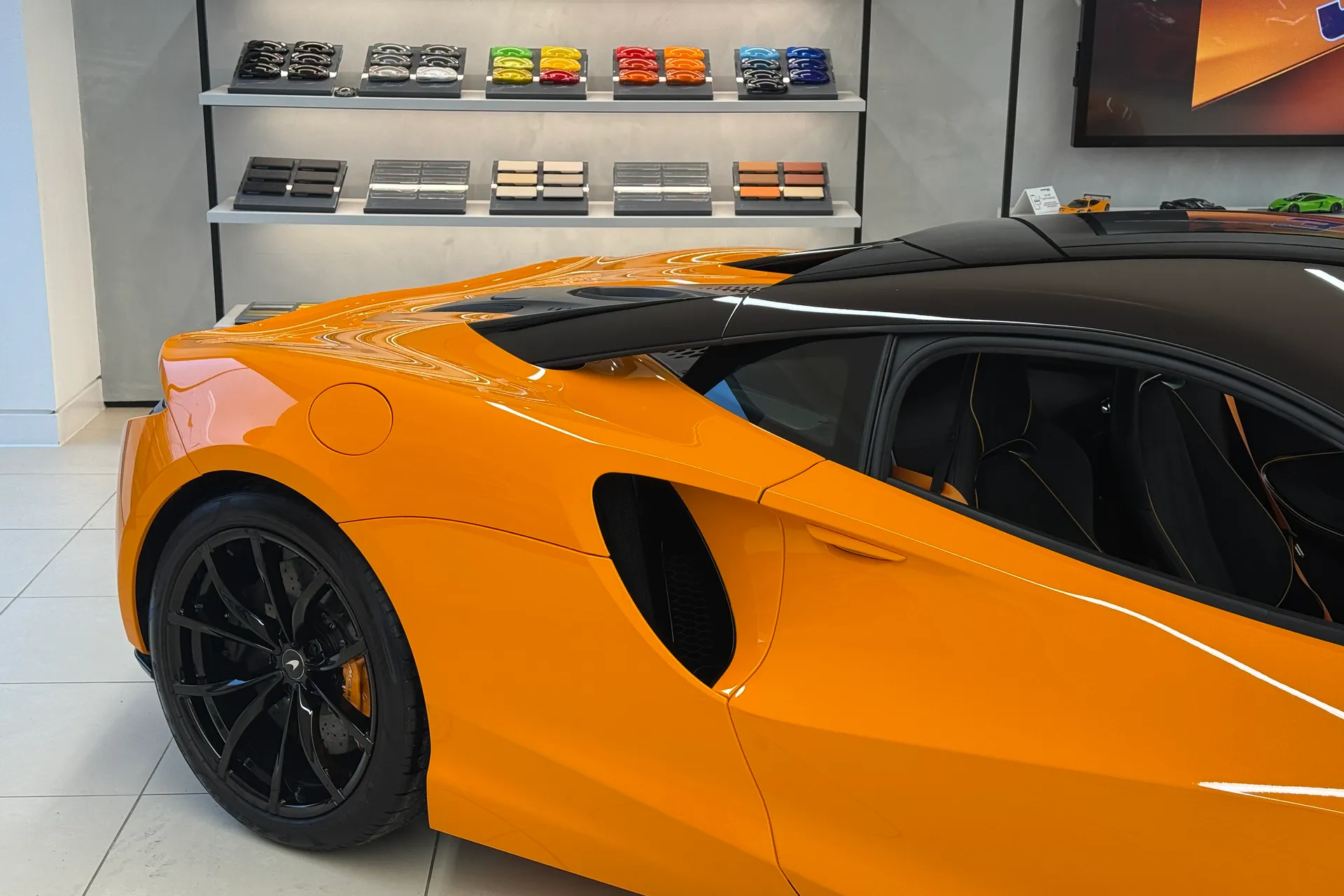 McLaren ARTURA thumbnail image number 32