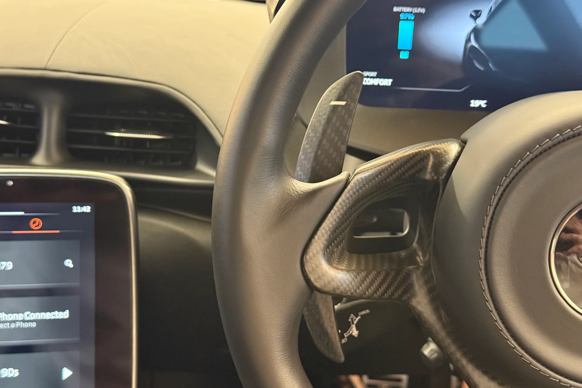 McLaren ARTURA thumbnail image number 20