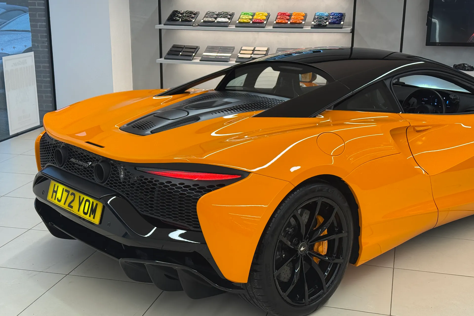 McLaren ARTURA thumbnail image number 43