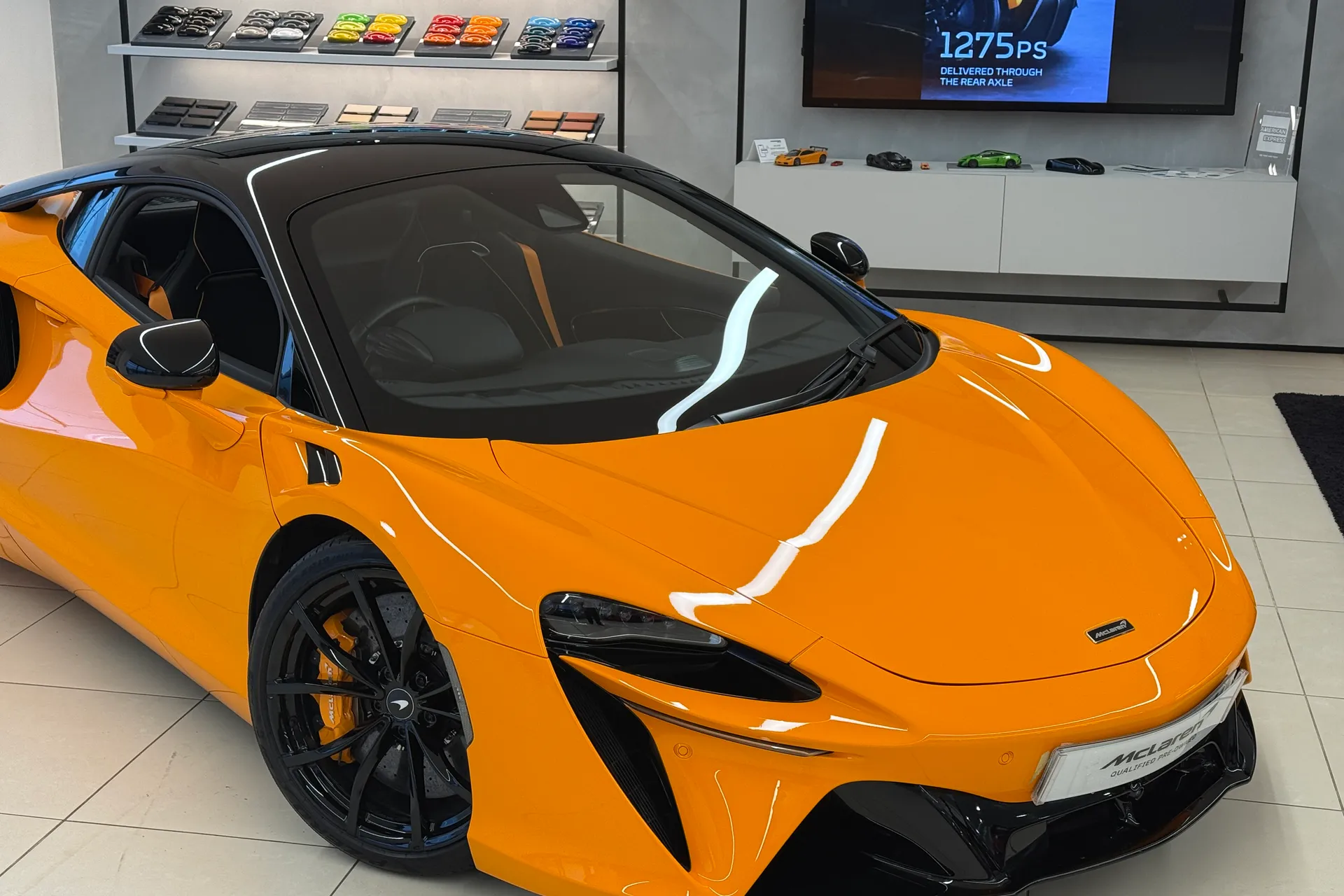 McLaren ARTURA thumbnail image number 16