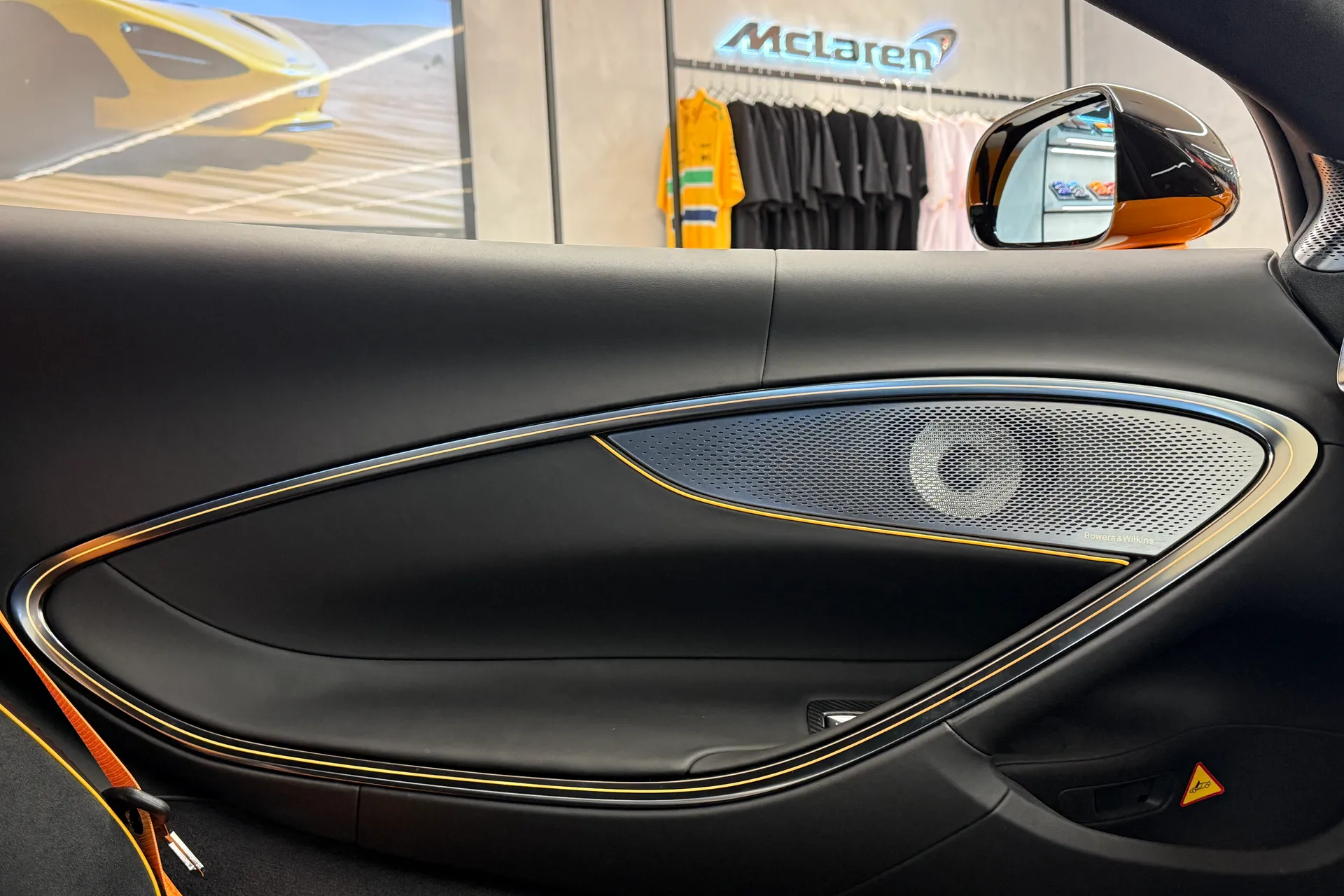 McLaren ARTURA thumbnail image number 26