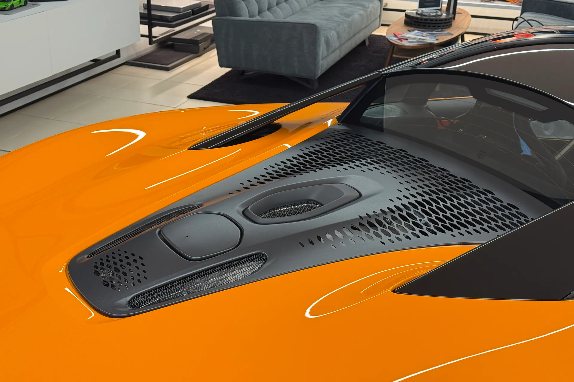 McLaren ARTURA thumbnail image number 34