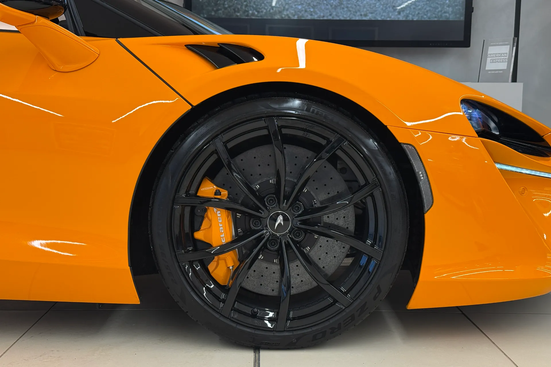 McLaren ARTURA thumbnail image number 38