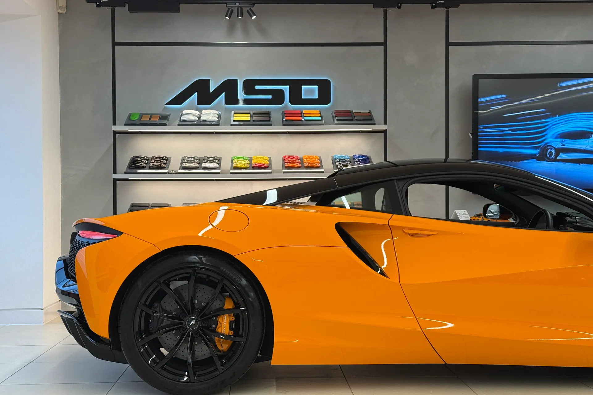 McLaren ARTURA thumbnail image number 37