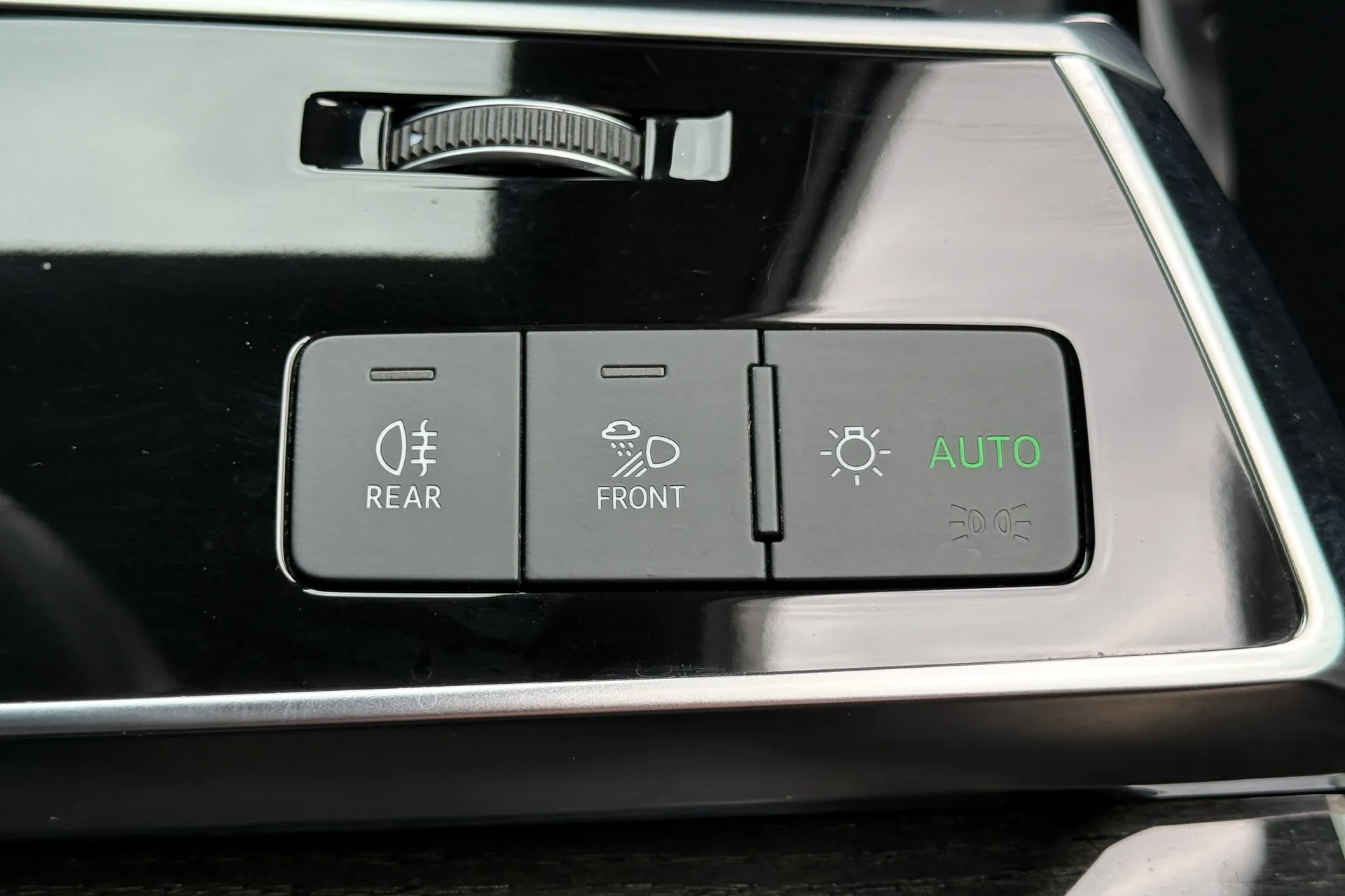 Audi Q7 thumbnail image number 30