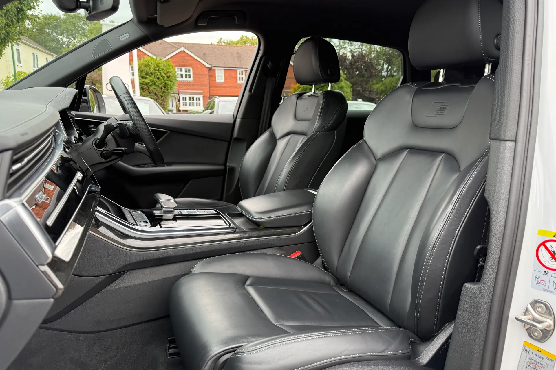 Audi Q7 thumbnail image number 37