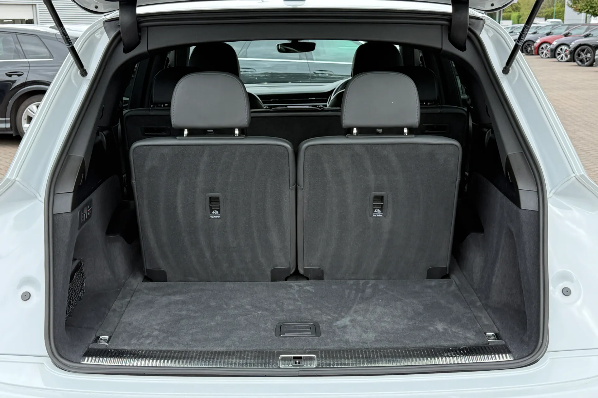 Audi Q7 thumbnail image number 43