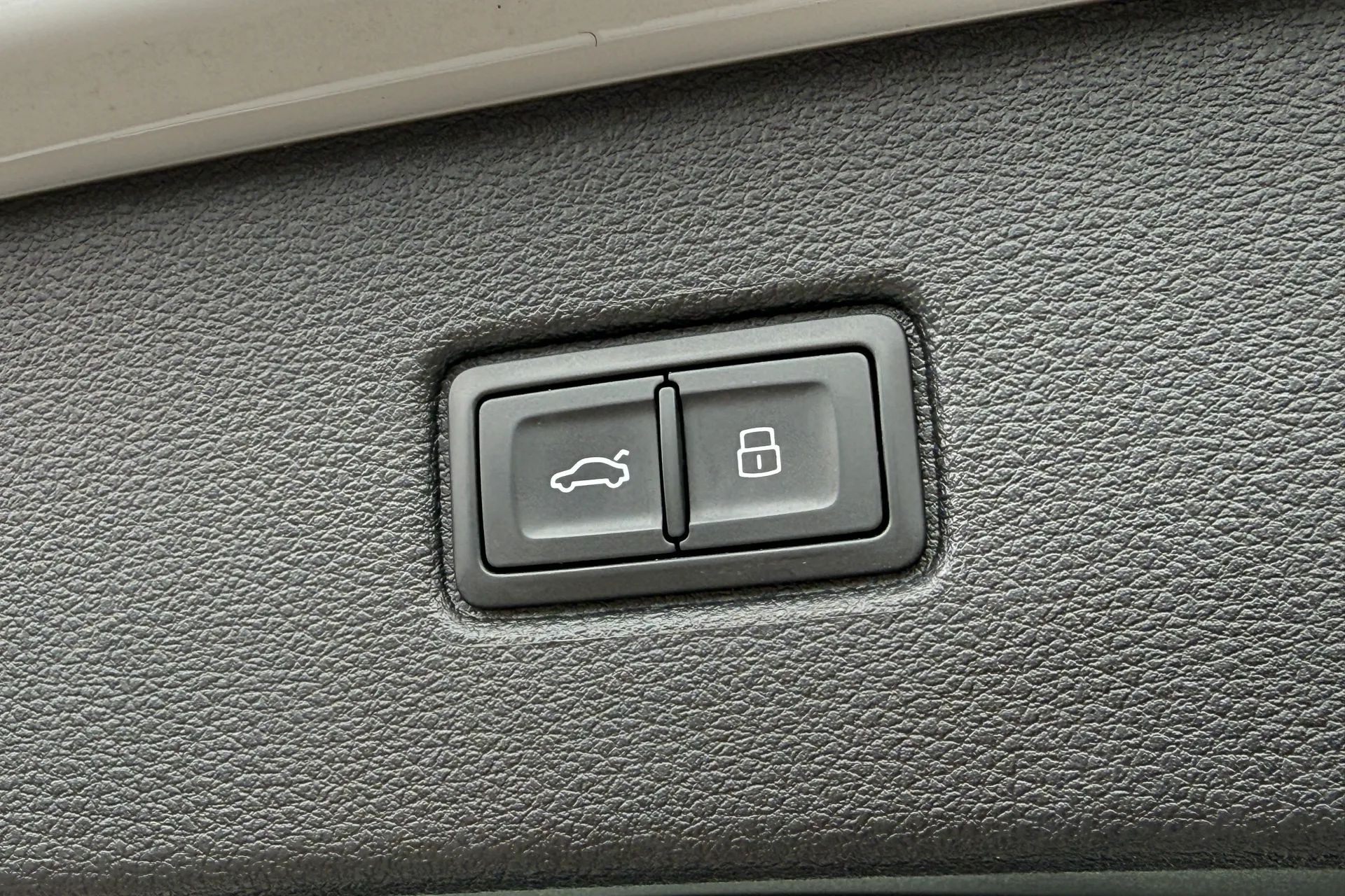 Audi Q7 thumbnail image number 44