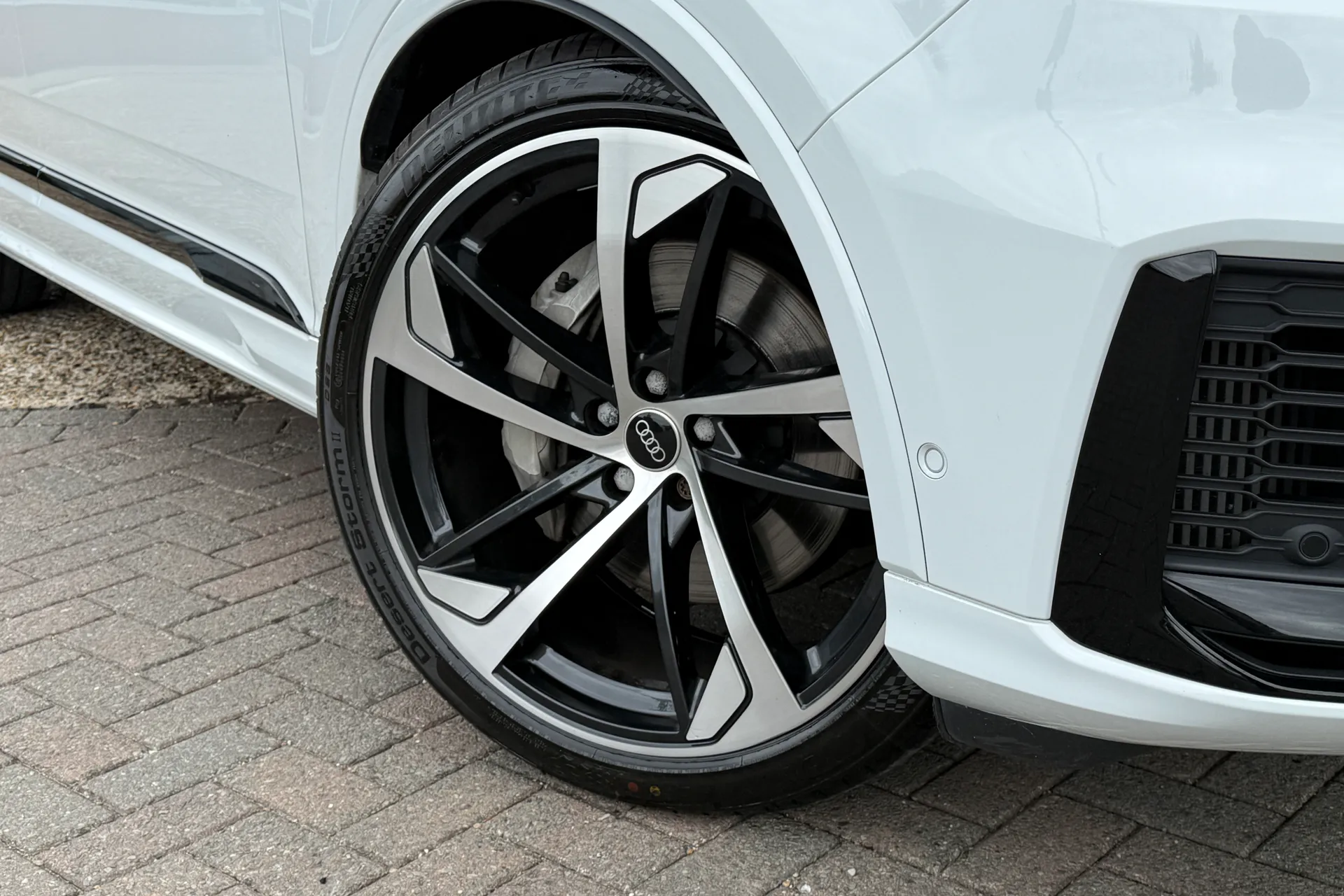 Audi Q7 thumbnail image number 7