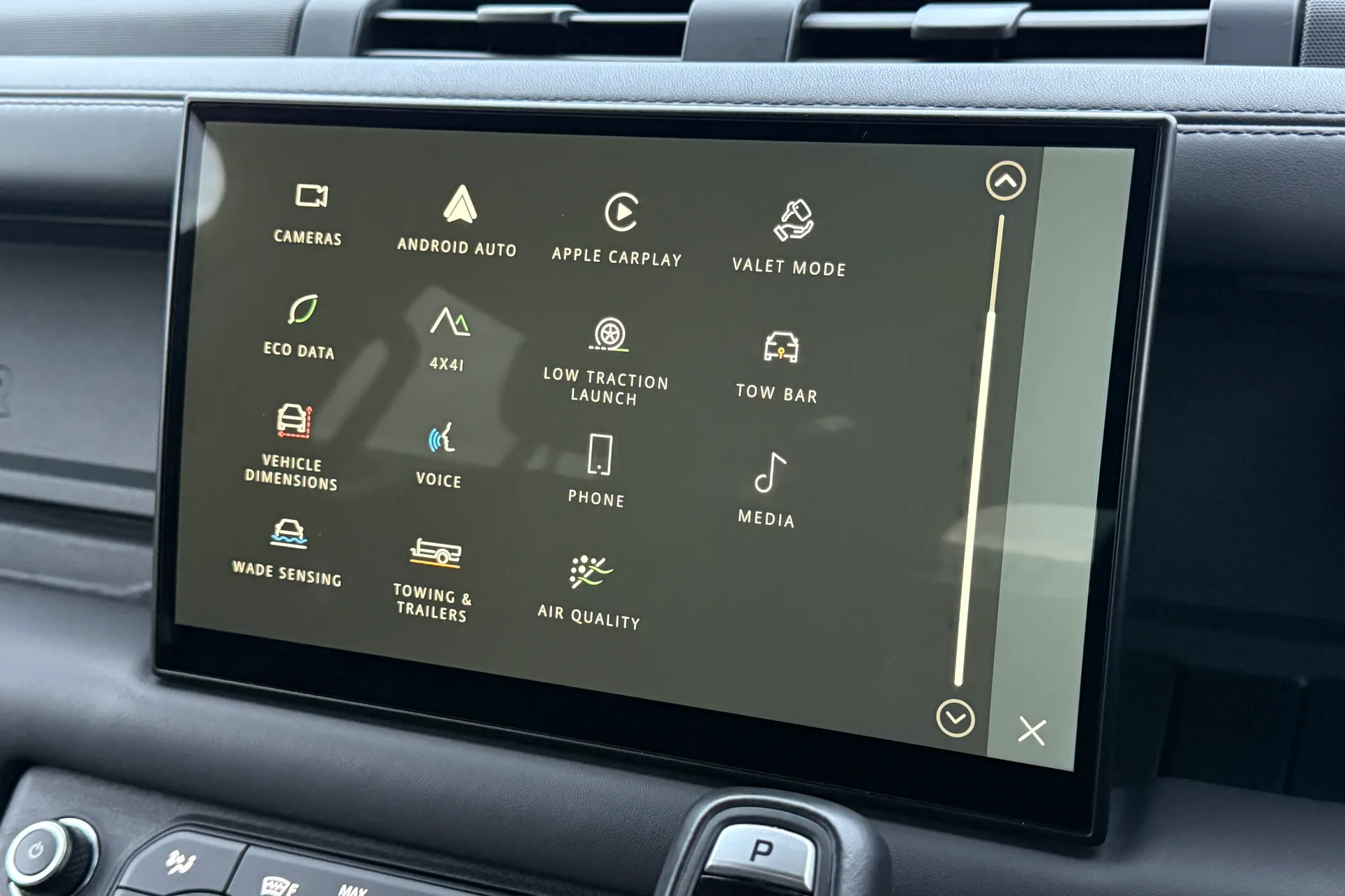 LAND ROVER Defender 110 thumbnail image number 31